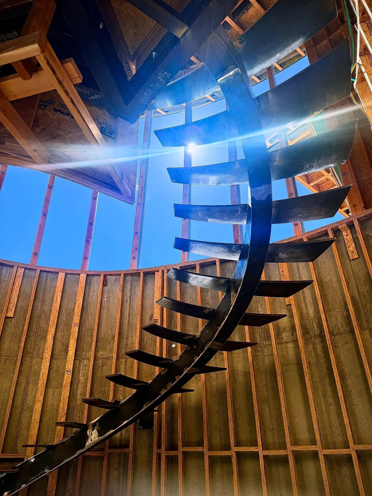 Steel + sunlight = drama.
Even unfinished, this stair steals the show.
We provided the LiDAR & fabrication drawings to bring this custom mono-stringer stair from concept to precision-built reality. A true collaboration of design, technology, &am