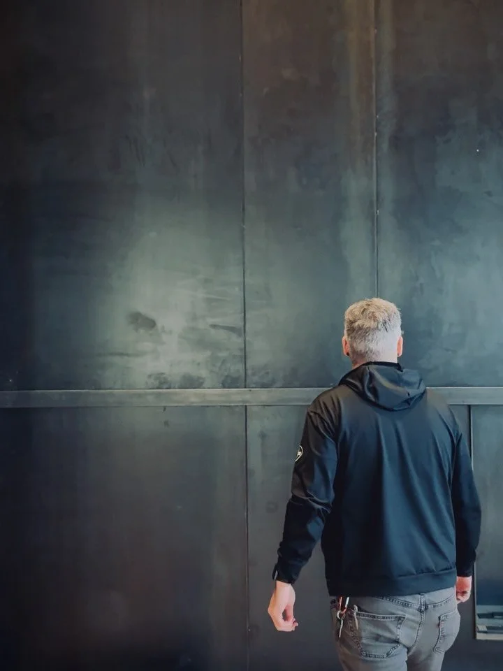 This steel-clad wall isn&rsquo;t just a wall, it&rsquo;s a hidden entry to a private office, tucked right into the heart of the home. Fireplace, firewood storage, and a little bit of quiet magic.

Different project, same workflow:
LiDAR &rarr; 3D Mod