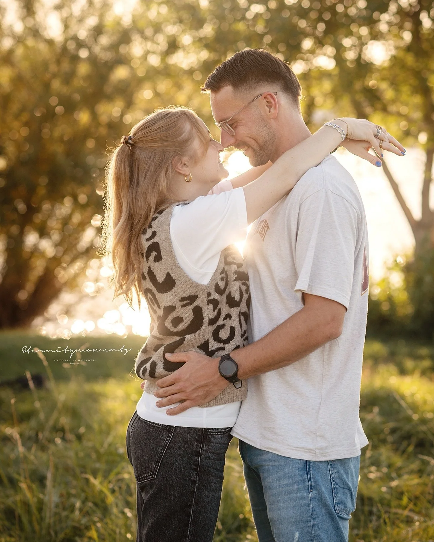 S O P H I A &amp; J U S T I N 🌾

Bei meinem letzten Besuch in K&ouml;ln, konnte ein lang wartendes Weihnachtsgeschenk endlich eingel&ouml;st werden ☺️ wir hatten total Gl&uuml;ck mit dem Wetter &amp; hatten sogar am fr&uuml;hen Abend schon eine rela
