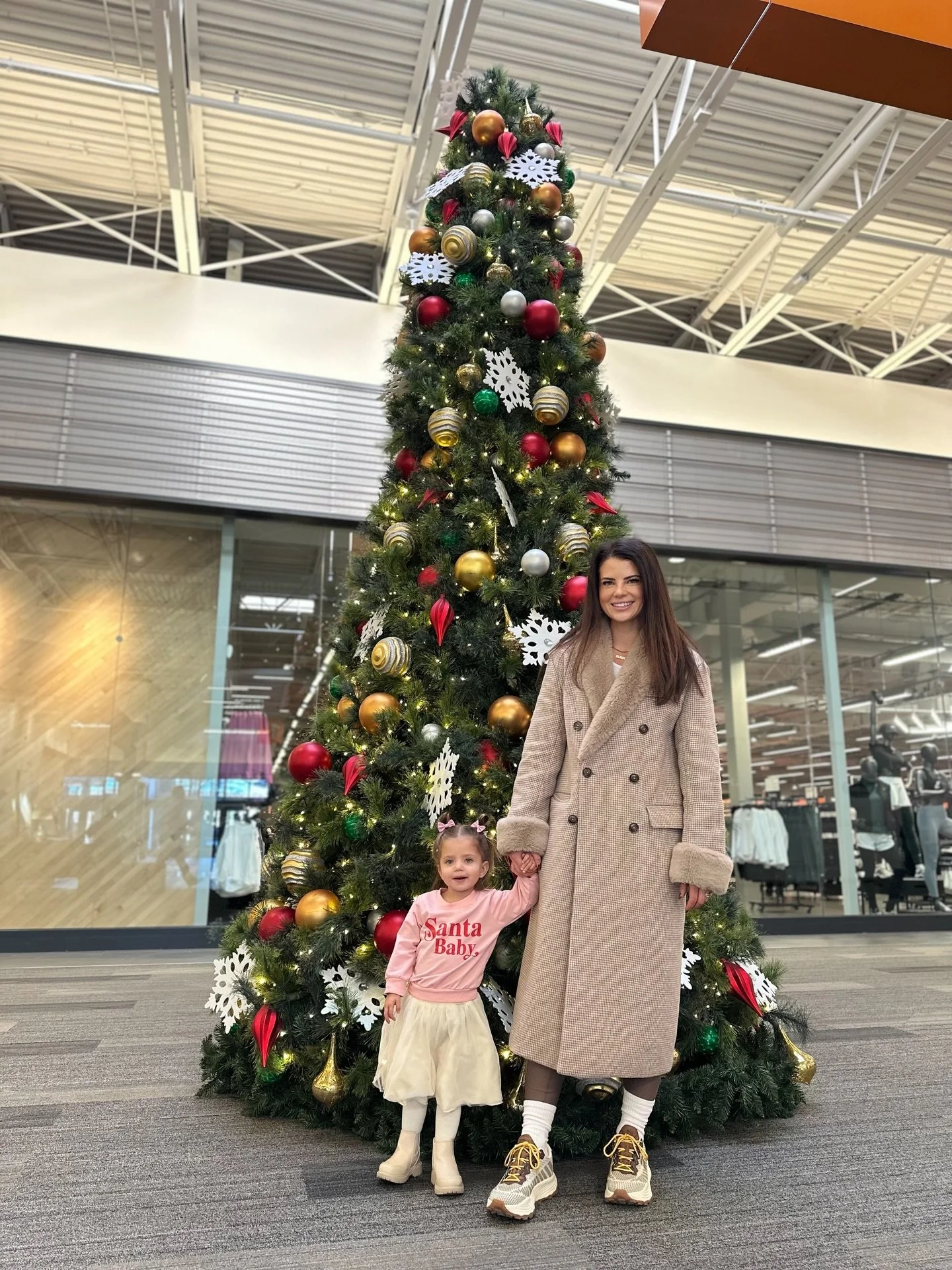 Holidaze 🎄🩰🎁🚠🥂🍝🪩💞