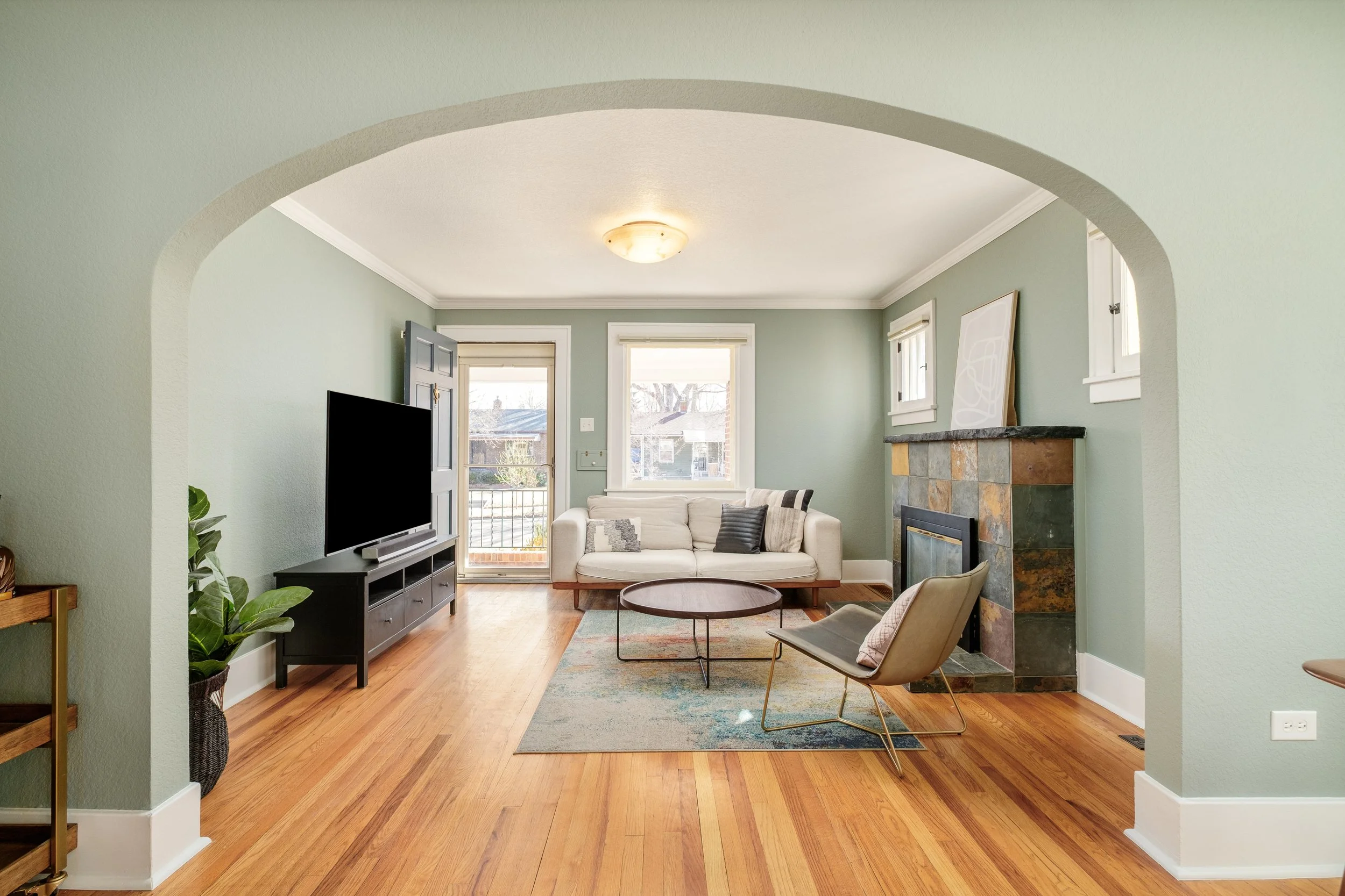 Berkeley Bungalow Living Near Rocky Mountain Lake