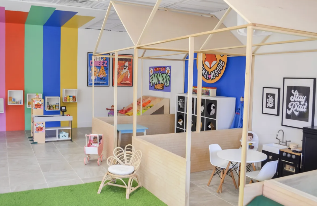 indoor-play-spaces-golden-colorado–family-fun–things-to-do-with-kids–evergreen–arvada–lakewood–wheat-ridge–colorado-winter-activities–homes-by-halley