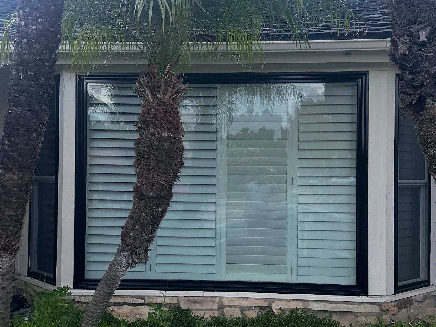 Simple and clean Painted window trim🎨