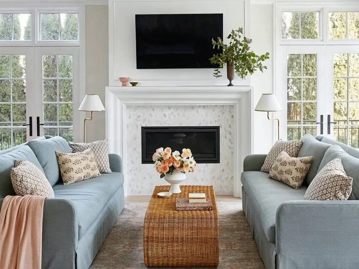 AI vs real life 🤯 Technology is WILD and I&rsquo;m shook. 

📷 @heathertalbert 
Styling @kimberlyswedelius