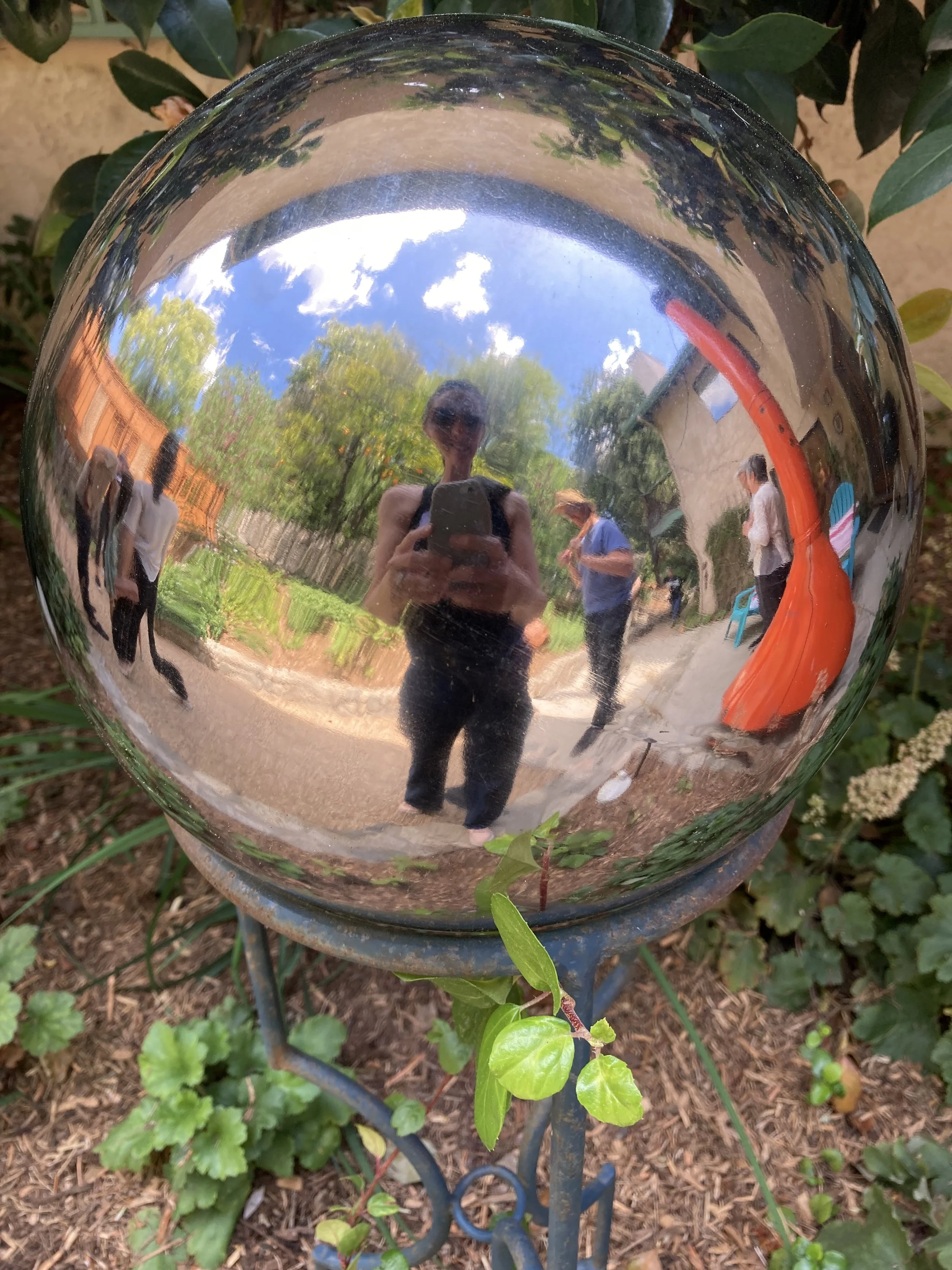 Dani touring gardens on the Theodore Payne Native Plant Garden Tour