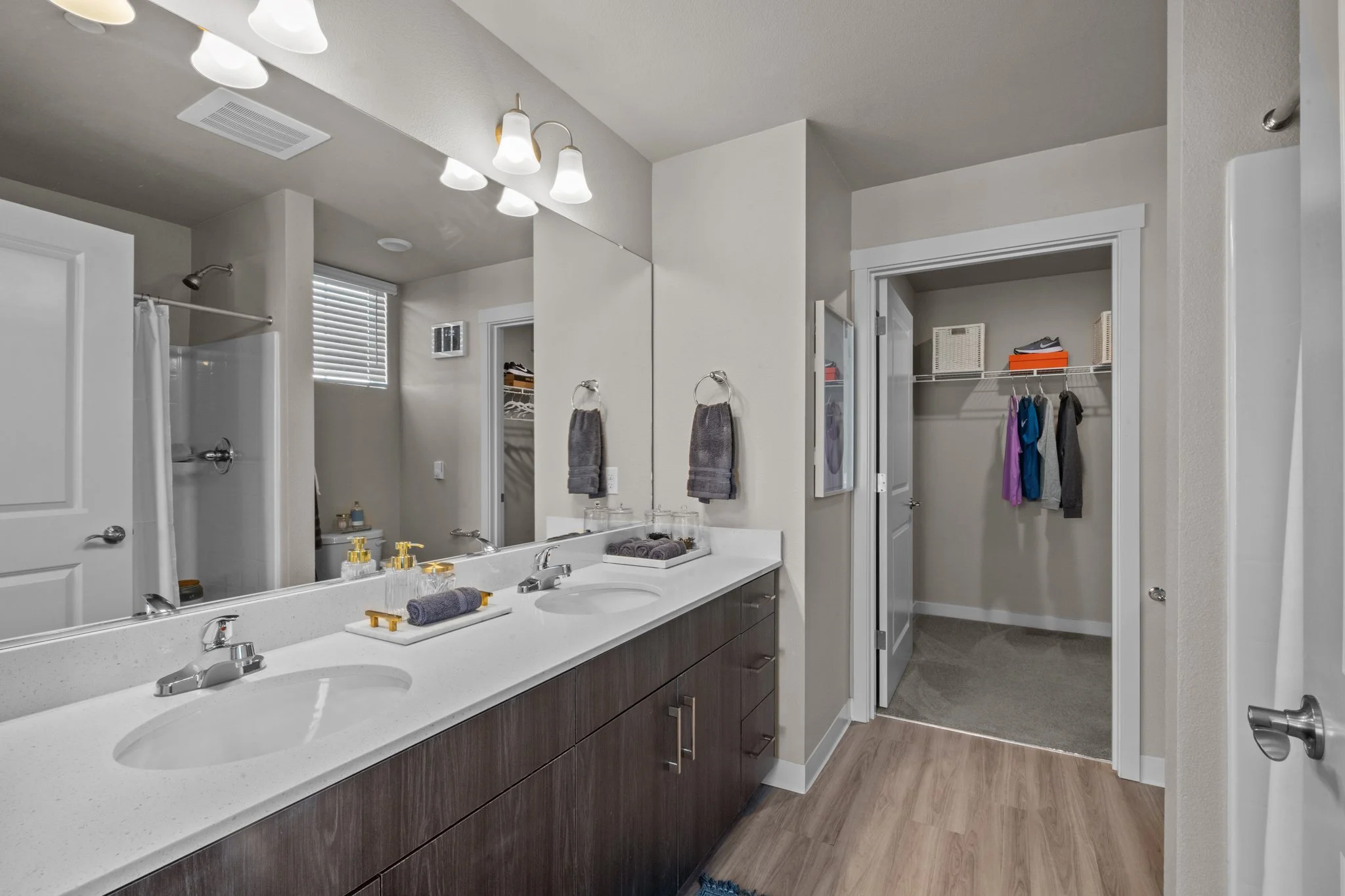 PrimaryBR-Bath (8).jpg