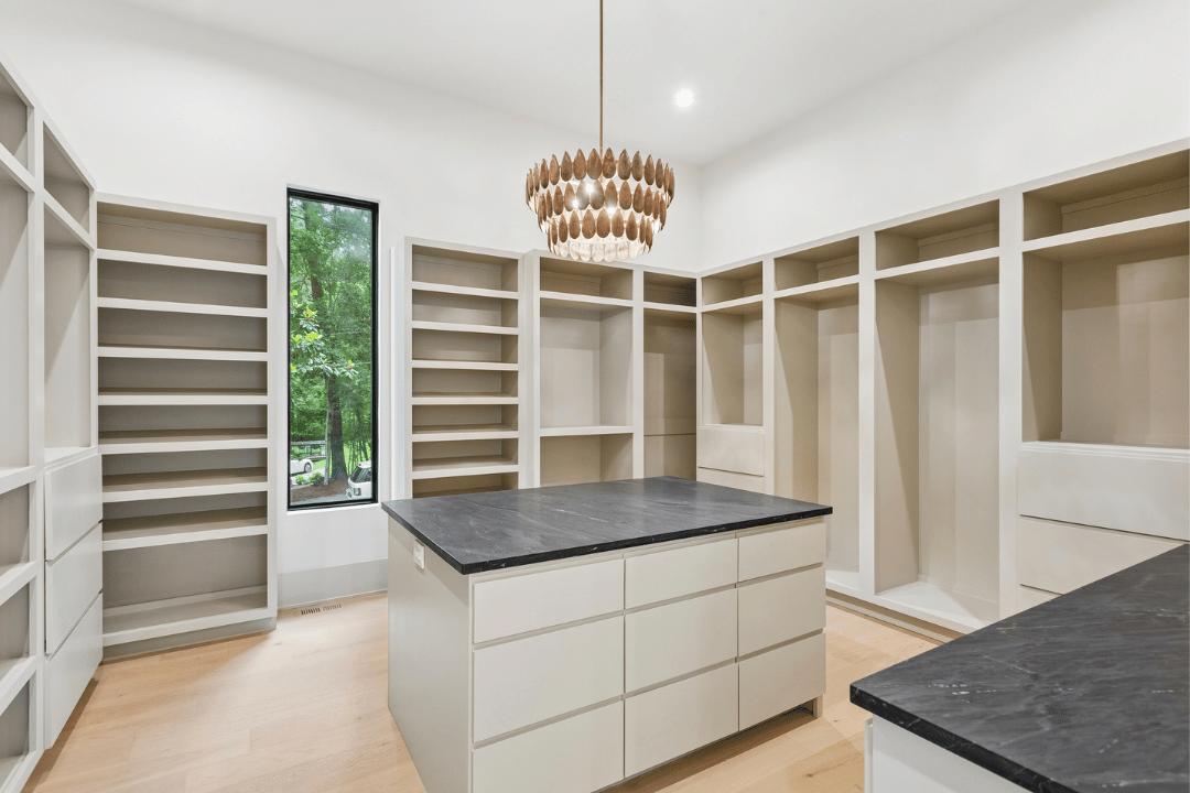 1265 Woods Cir, Atlanta, GA (7).png
