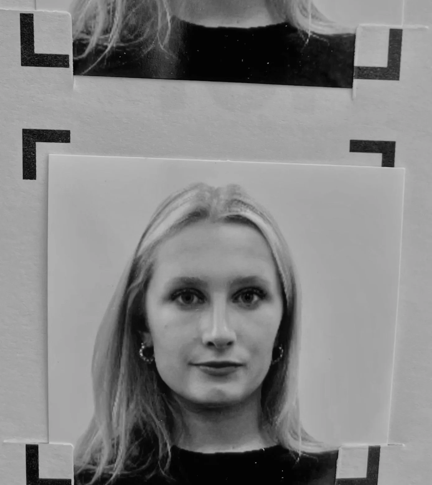 My passport photo! Lets take you along my hair color journey (So you know I'm not lying)