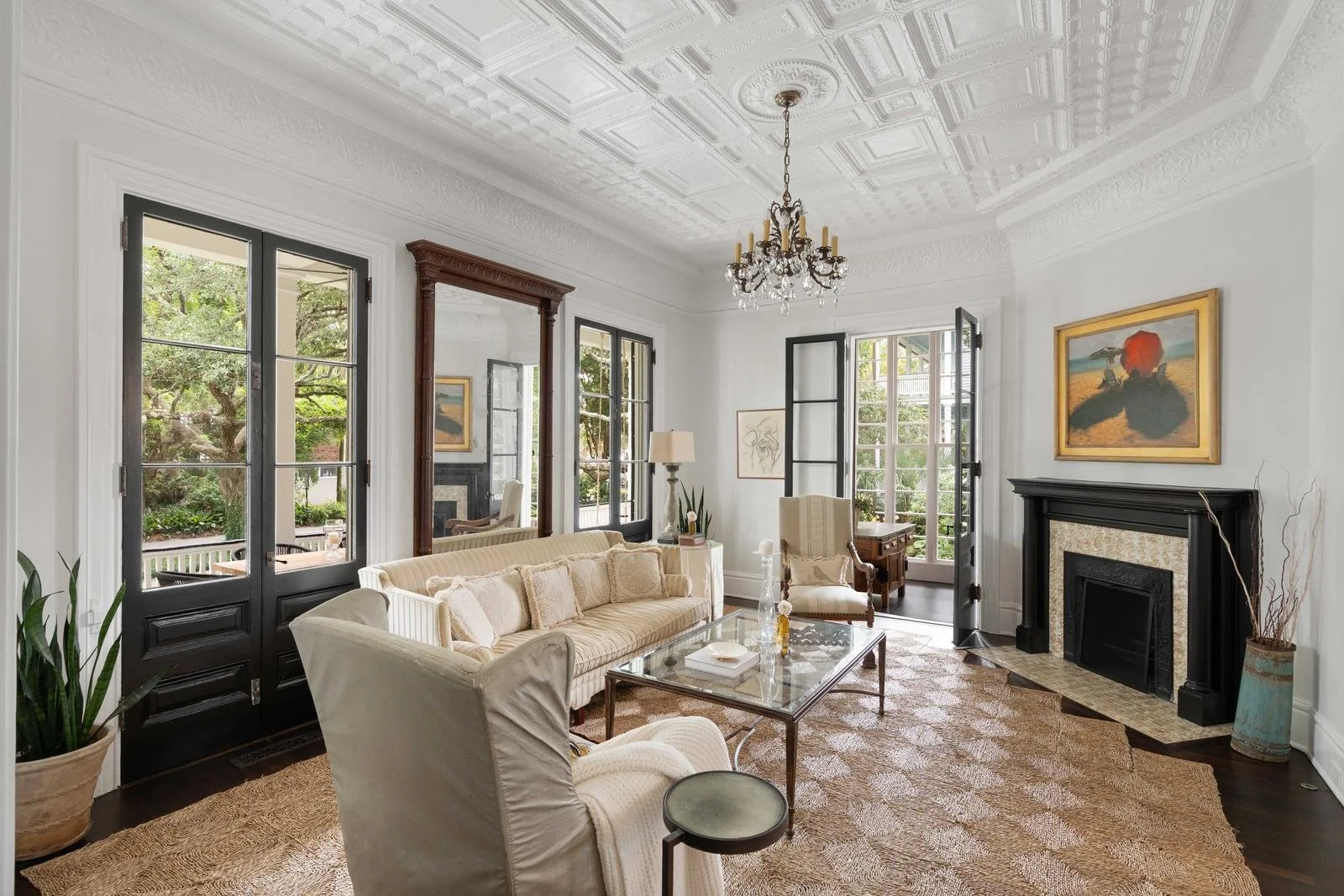 Formal Living Room..jpg