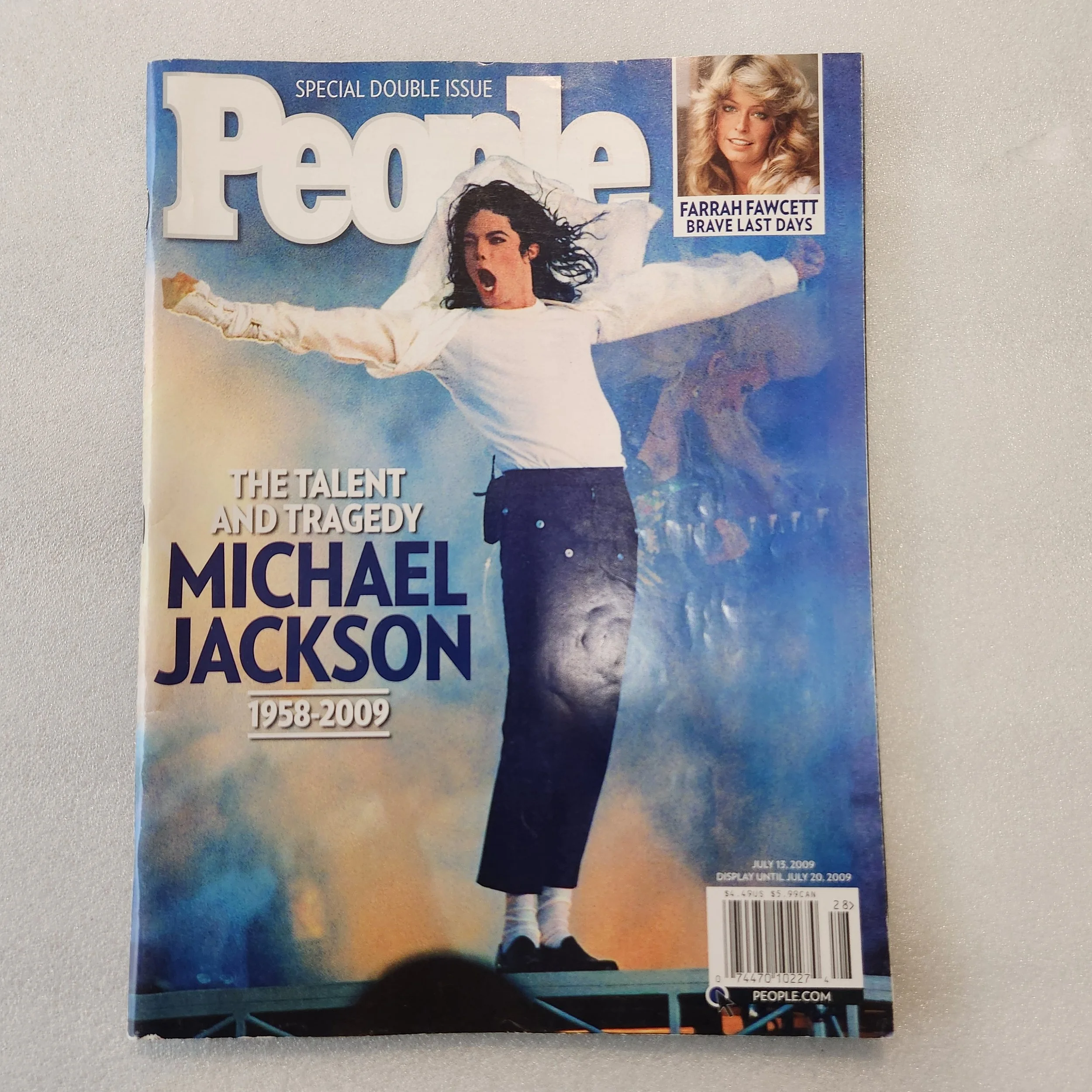 people-magazine-the-talent-and-tragedy-of-michael-jackson-1958-2009-00 (1)20260117-112714.jpg