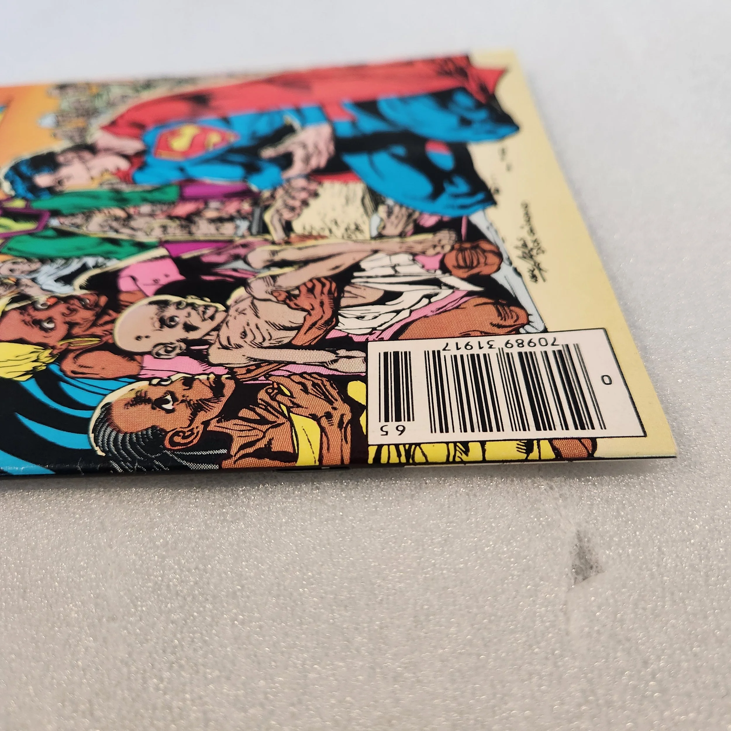 dc-comics-heroes-against-hunger-04 (1)20260120-161051.jpg