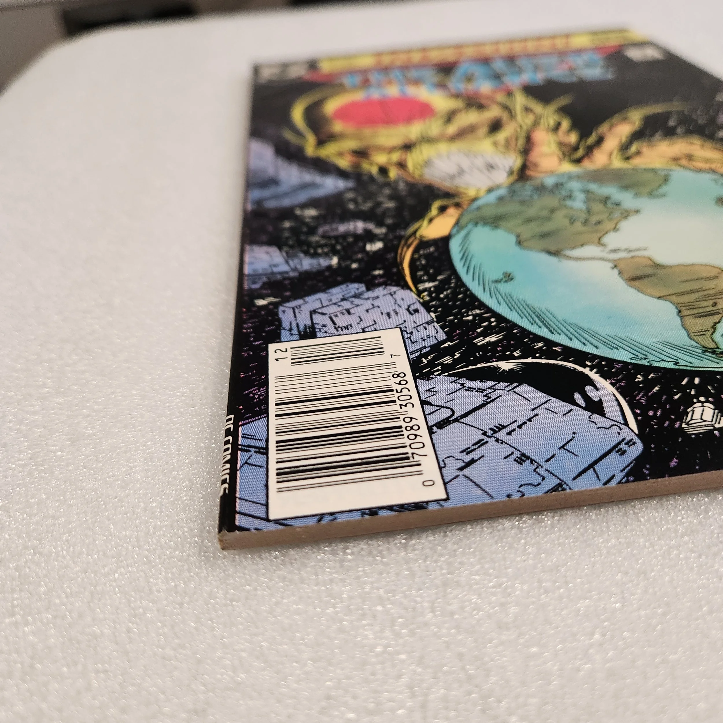 invasion-book-1-dc-comics-nm-mint-condition-03 (1)20260207_035650.jpg