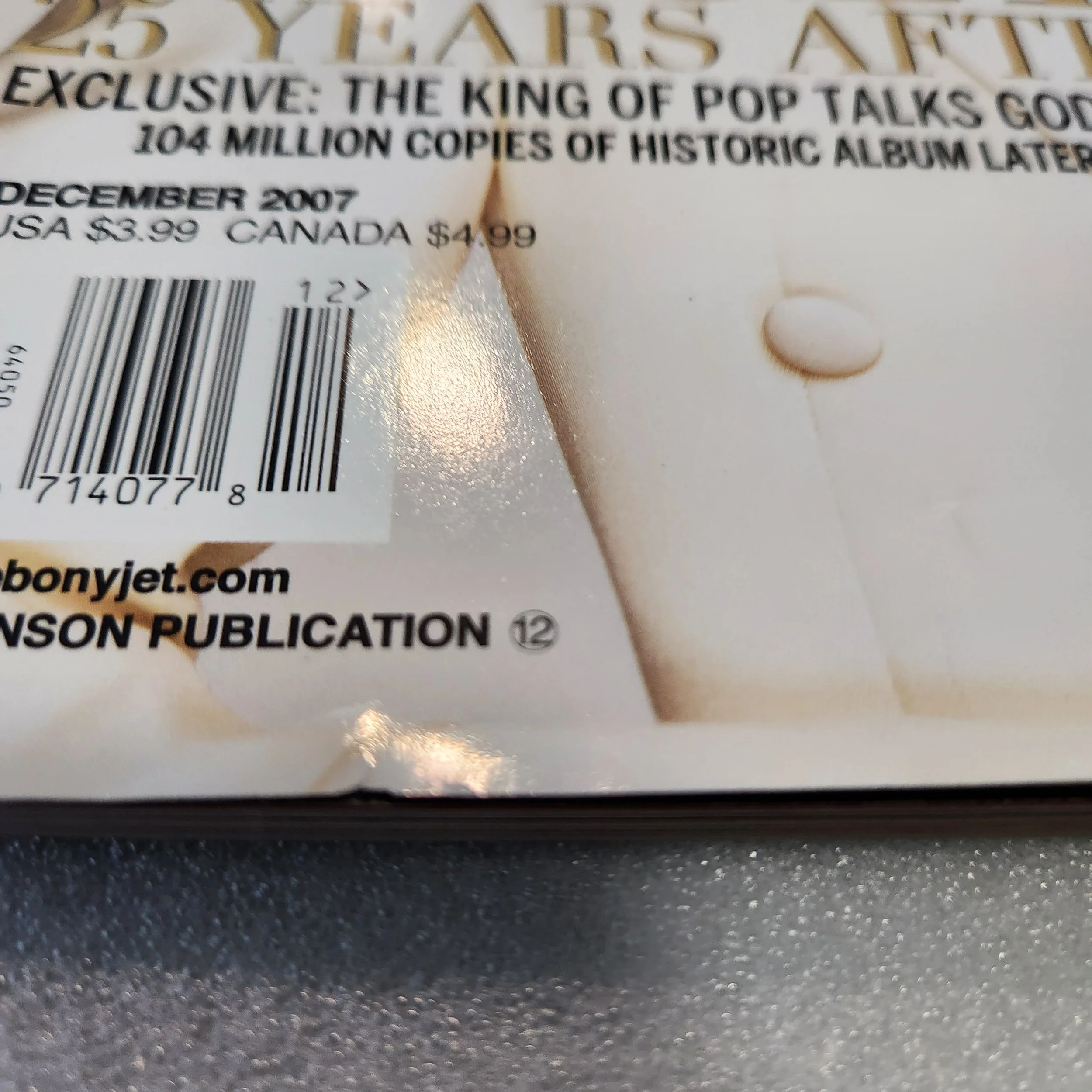 ebony-special-collectors-edition-issue-35-michael-25-years-04.jpg