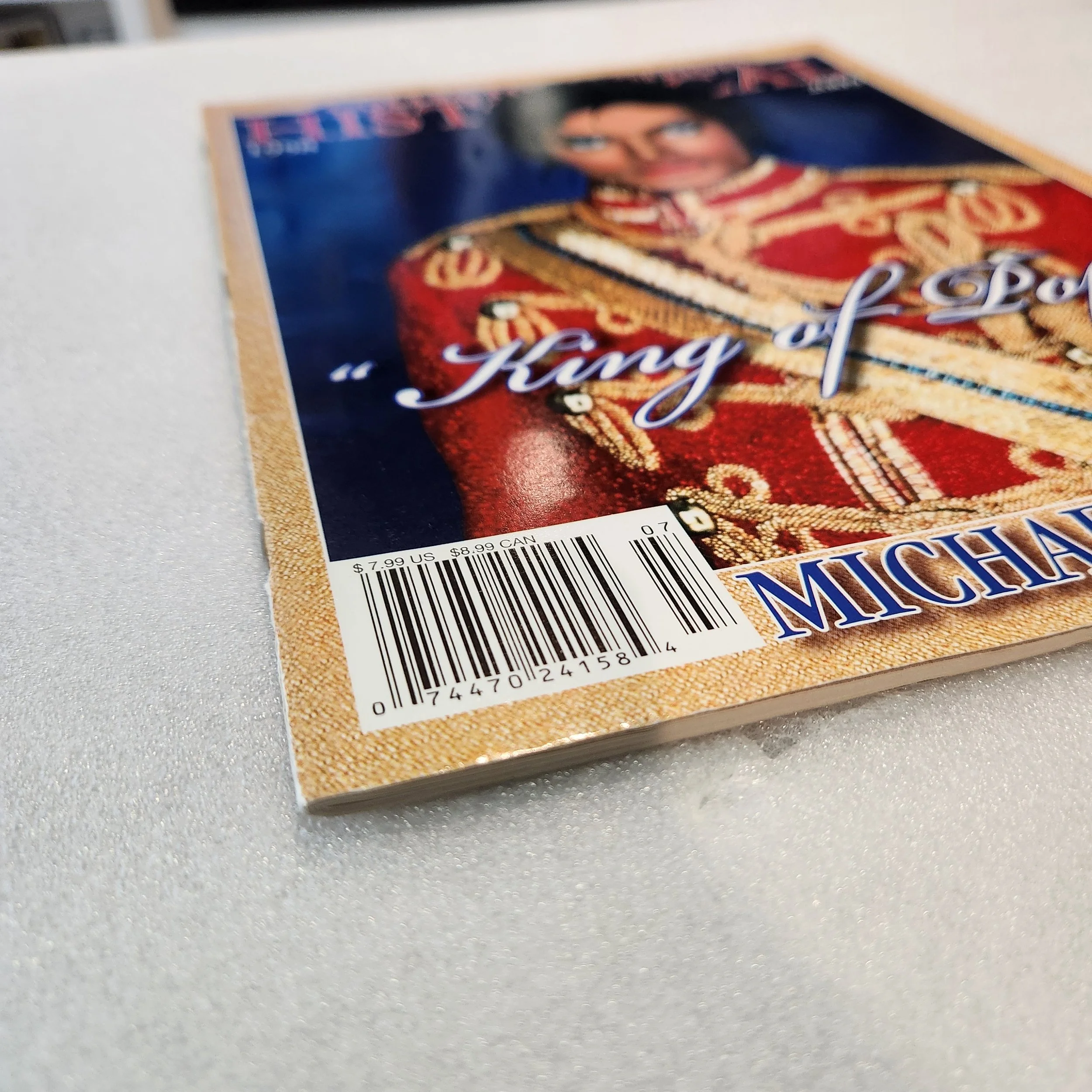 historical-magazine-collectors-edition-king-of-pop-michael-jackson-03.jpg