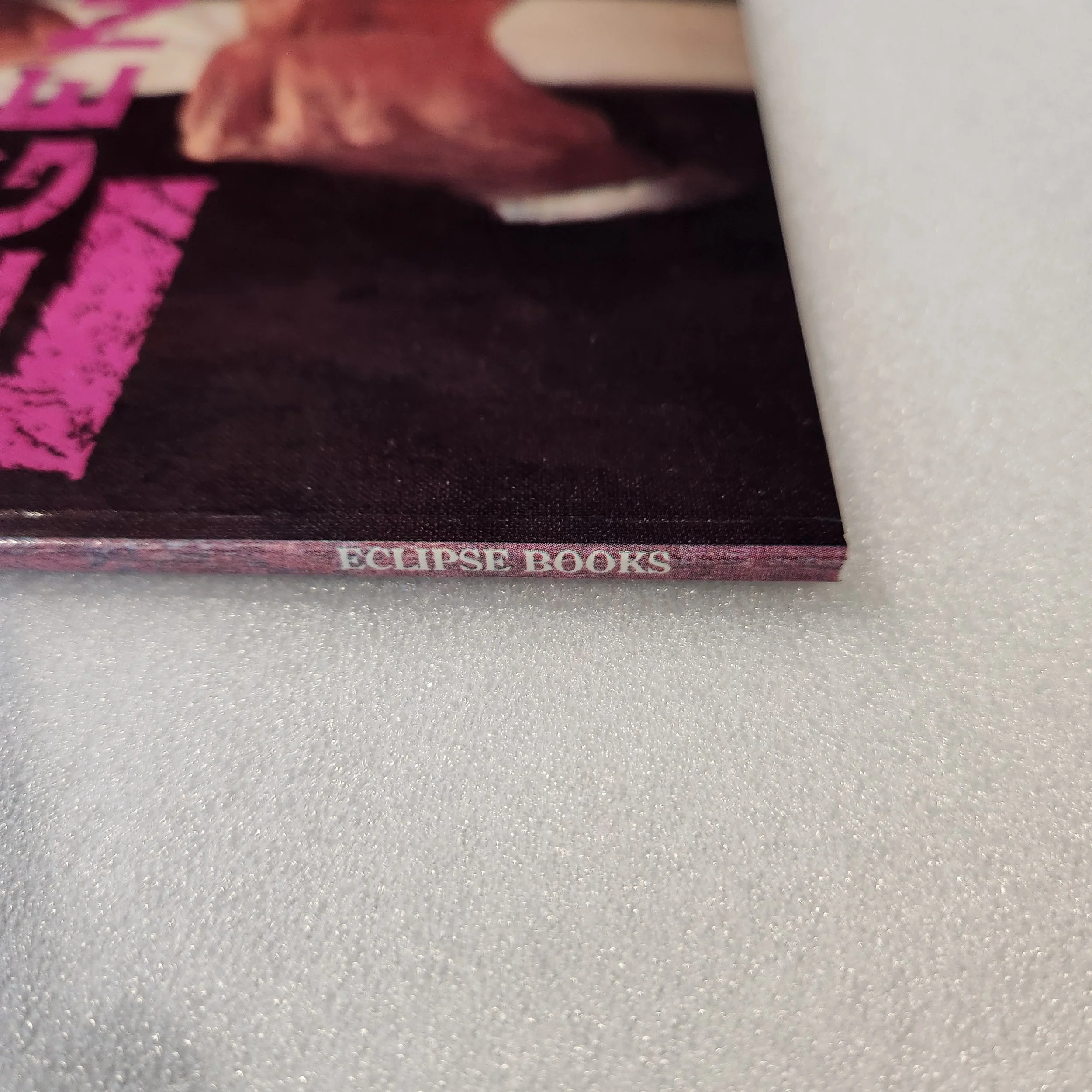 eclipse-books-i-am-legend-04 (1)20260121_111547.jpg