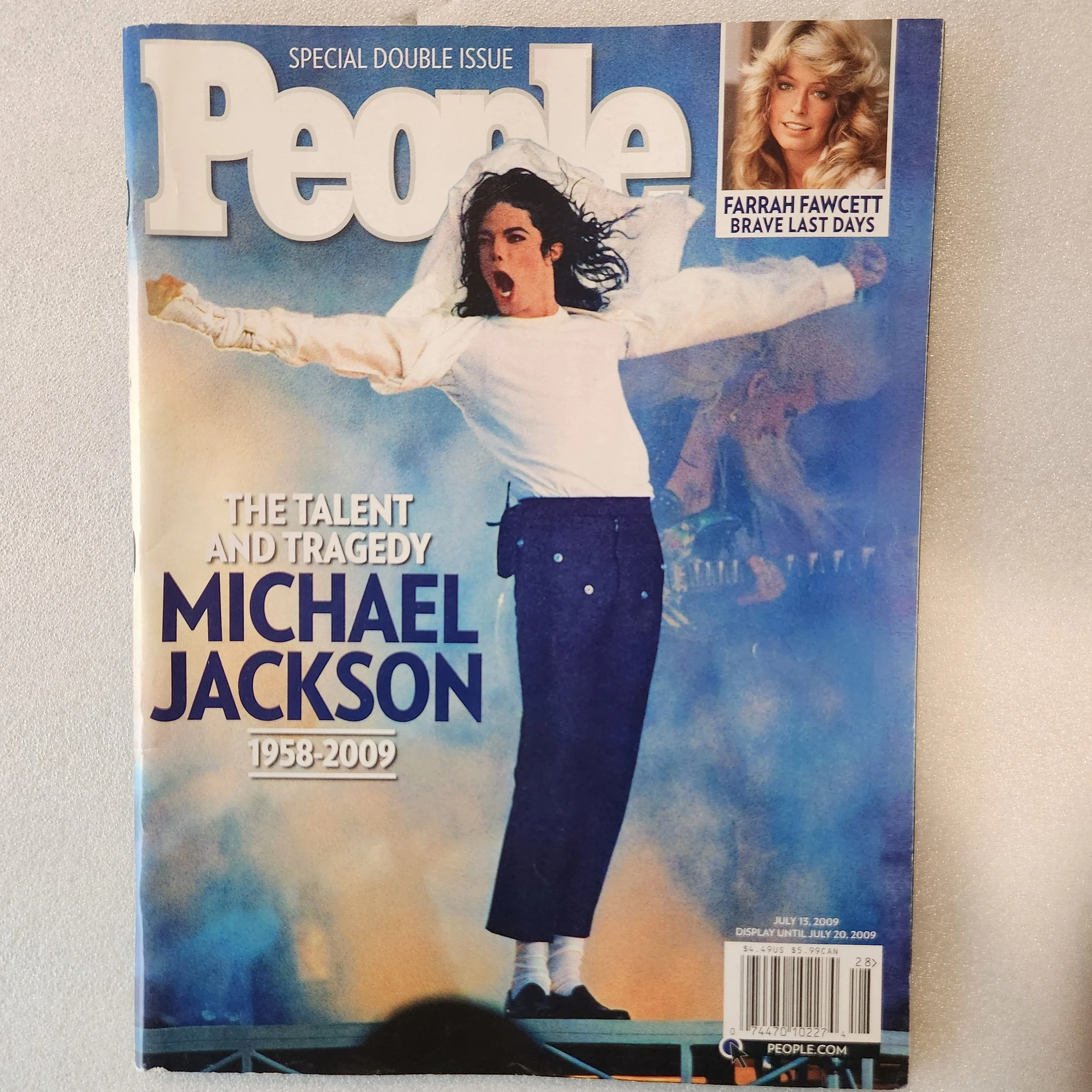 people-magazine-the-talent-and-tragedy-of-michael-jackson-1958-2009-23 (1)20260117-113252.jpg