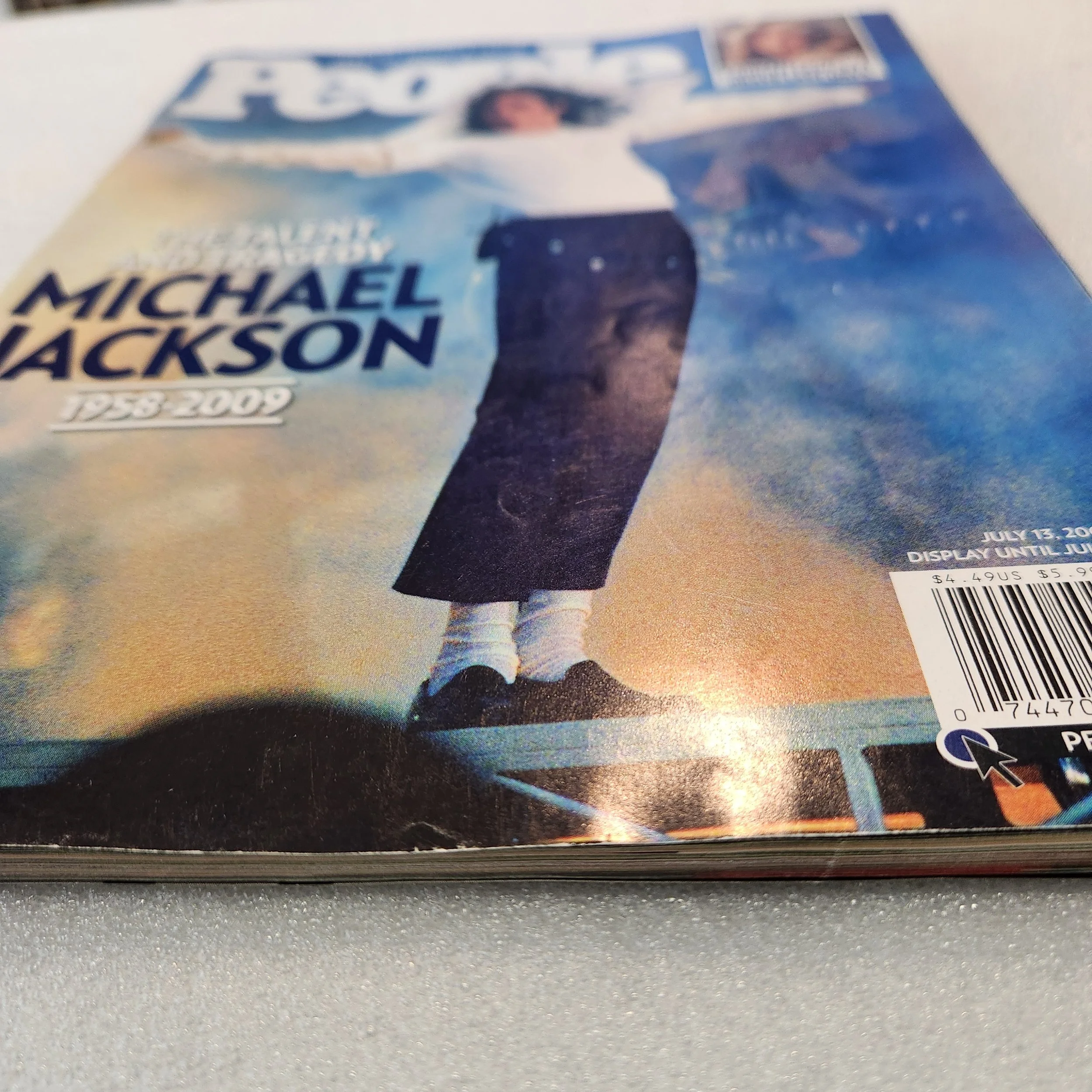 people-magazine-the-talent-and-tragedy-of-michael-jackson-1958-2009-02 (1)20260117-112751.jpg