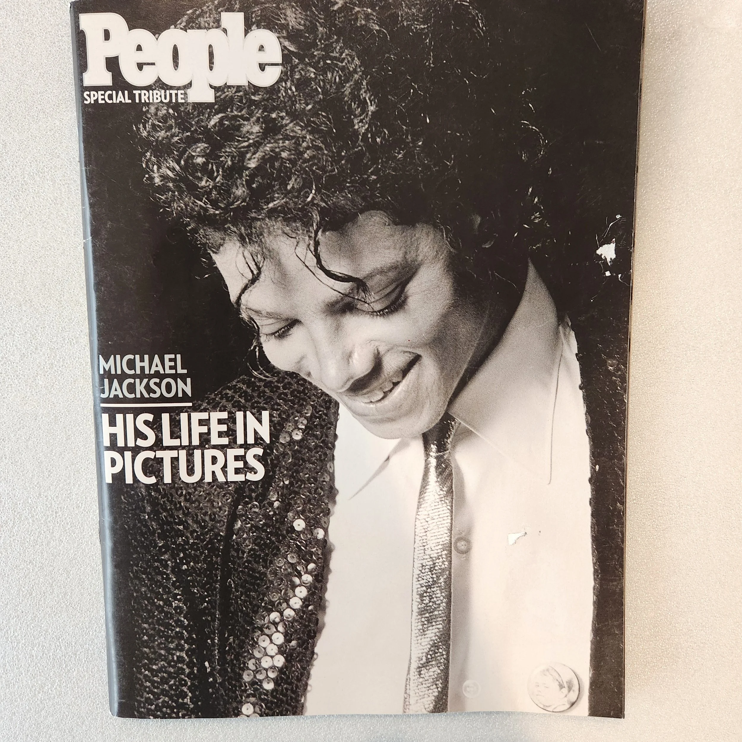 people-magazine-the-talent-and-tragedy-of-michael-jackson-1958-2009-26 (1)20260117-113402.jpg