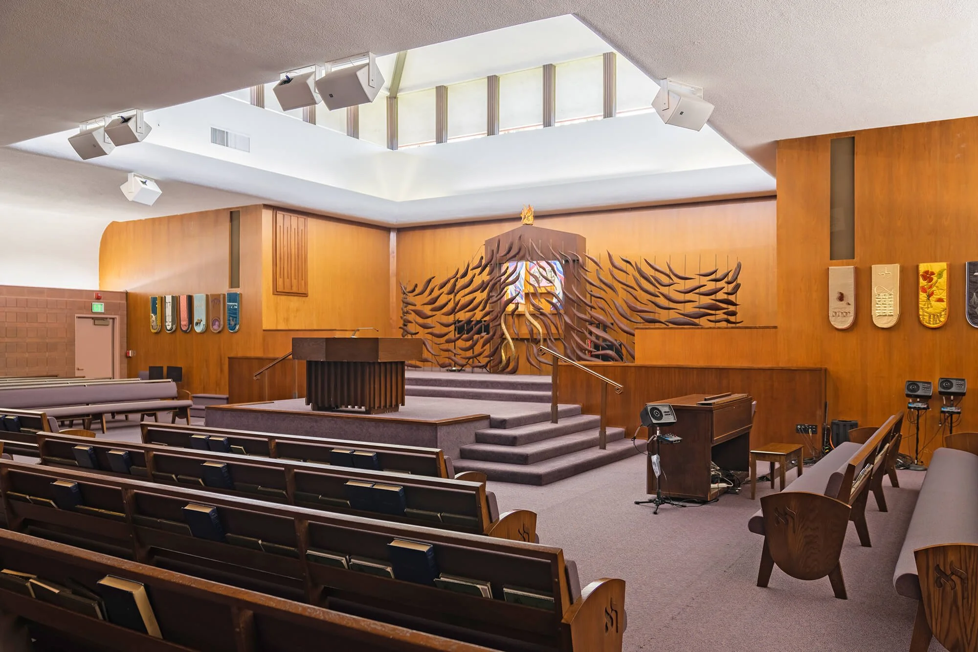 Synagogue auditorium design, California.