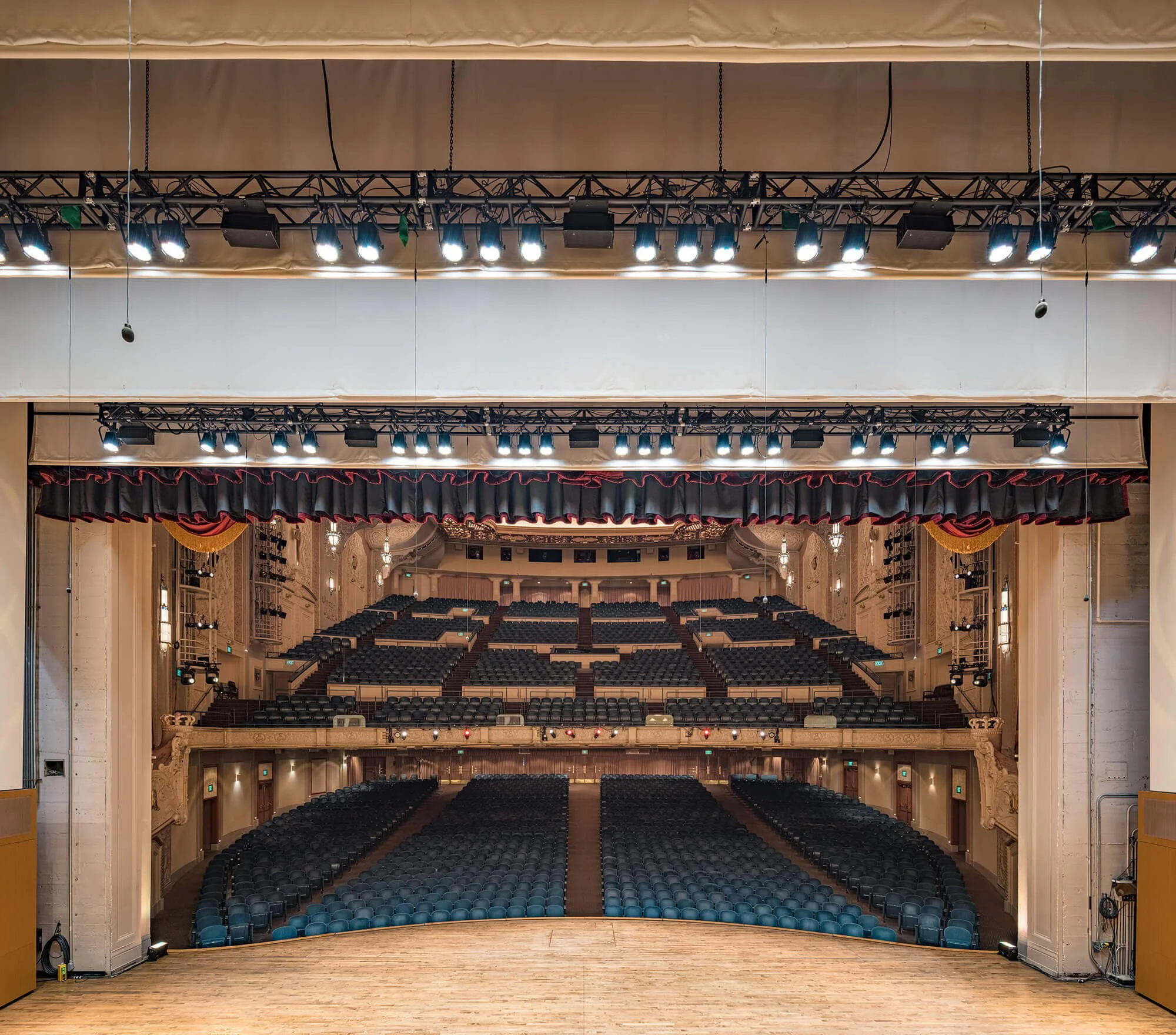 Theater and audiovisual consulting for Portland’5 Arlene Schnitzer Concert Hall