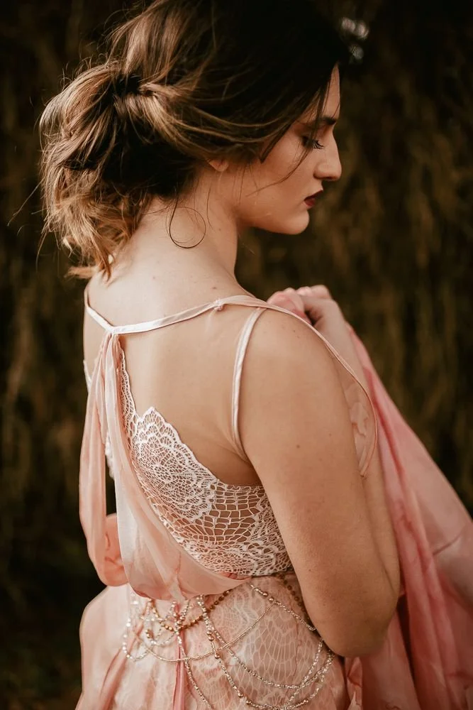 Artha Atelier - Custom Made Dresses para a mulher de espírito livre_ (1).jpeg