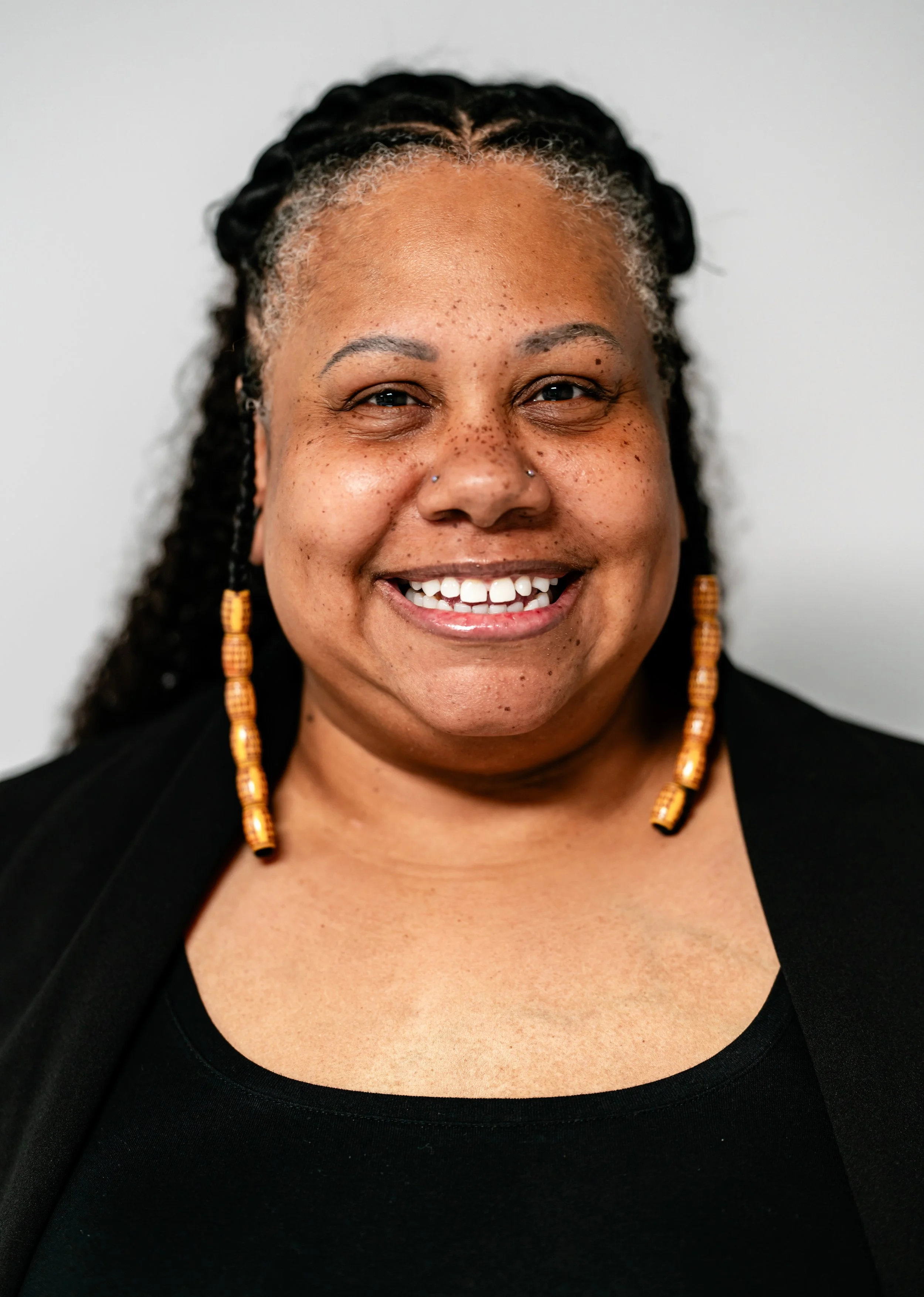 Cynthia's headshot-9 copy.jpg