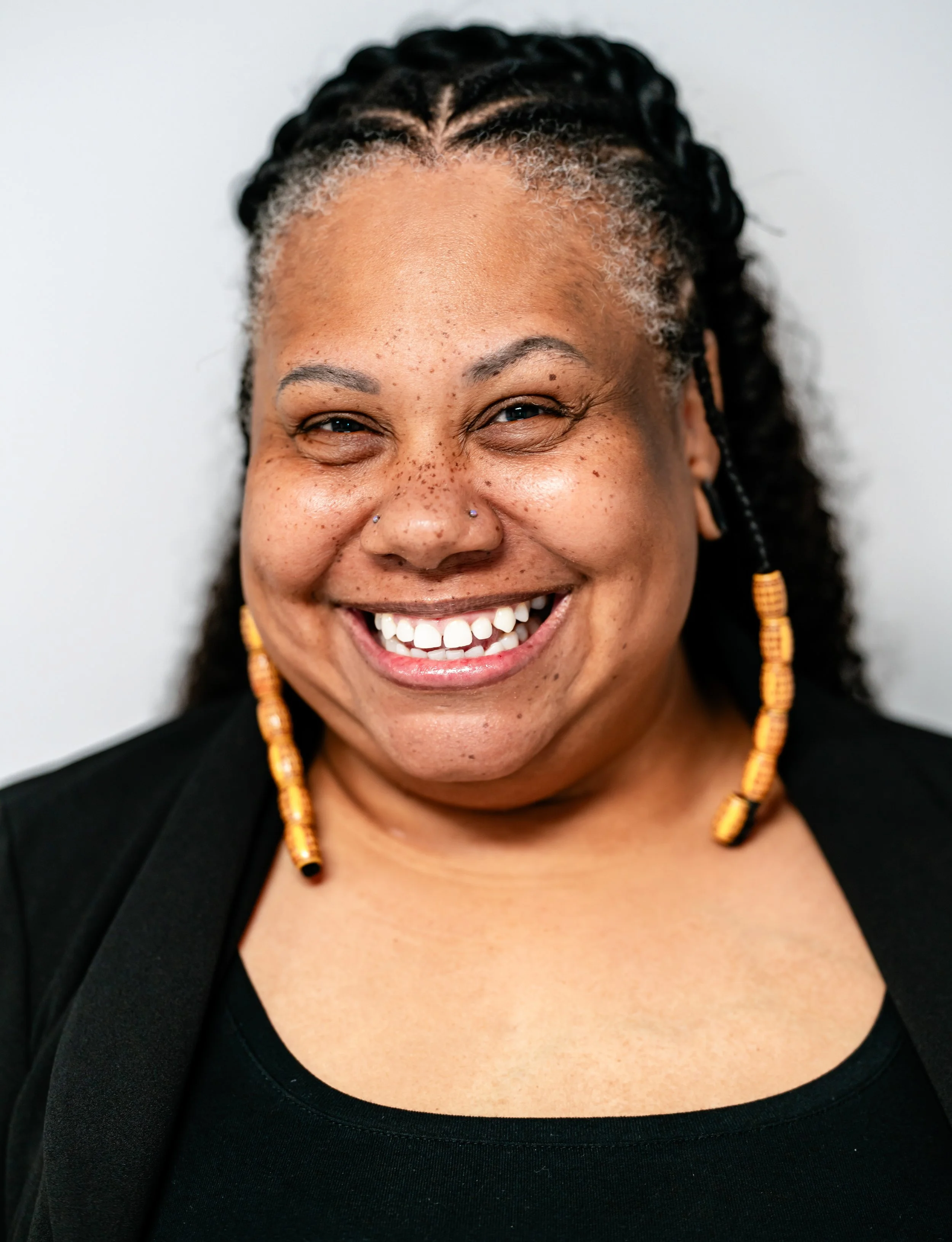 Cynthia's headshot-15 copy.jpg