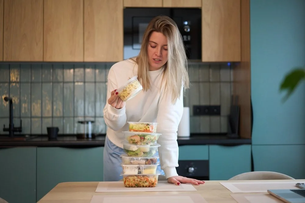 Postpartum Nutrition in Real Life: How to Eat Well When You’re Exhausted and Overwhelmed