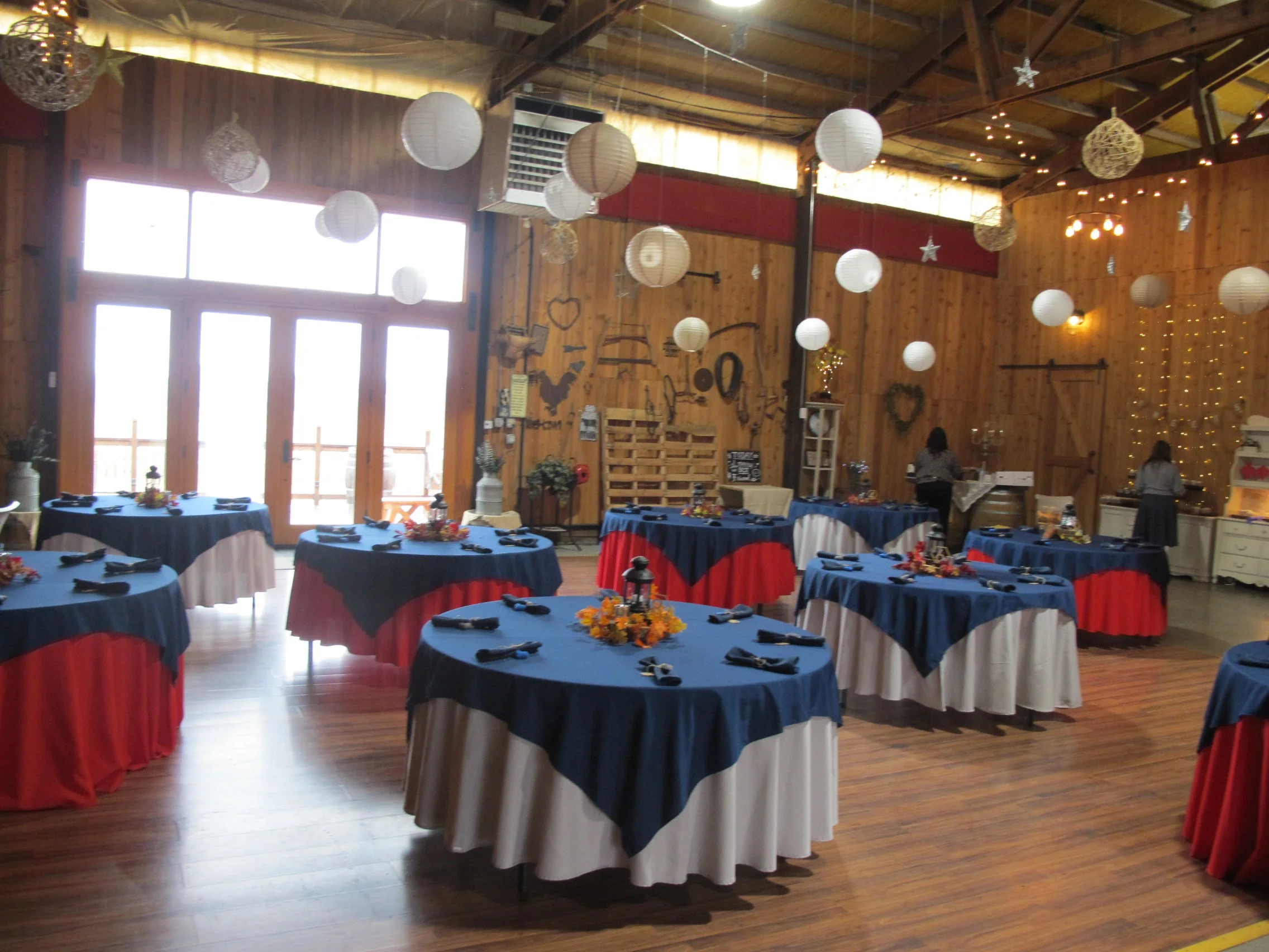 (L02) Navy Blue 70x70 Table Toppers (17 pc Lot)