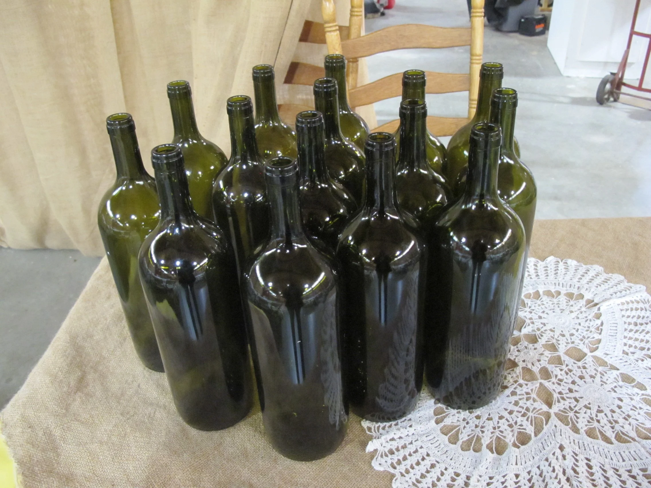(D09) Tall Green Wine Bottles (16 pc Lot)