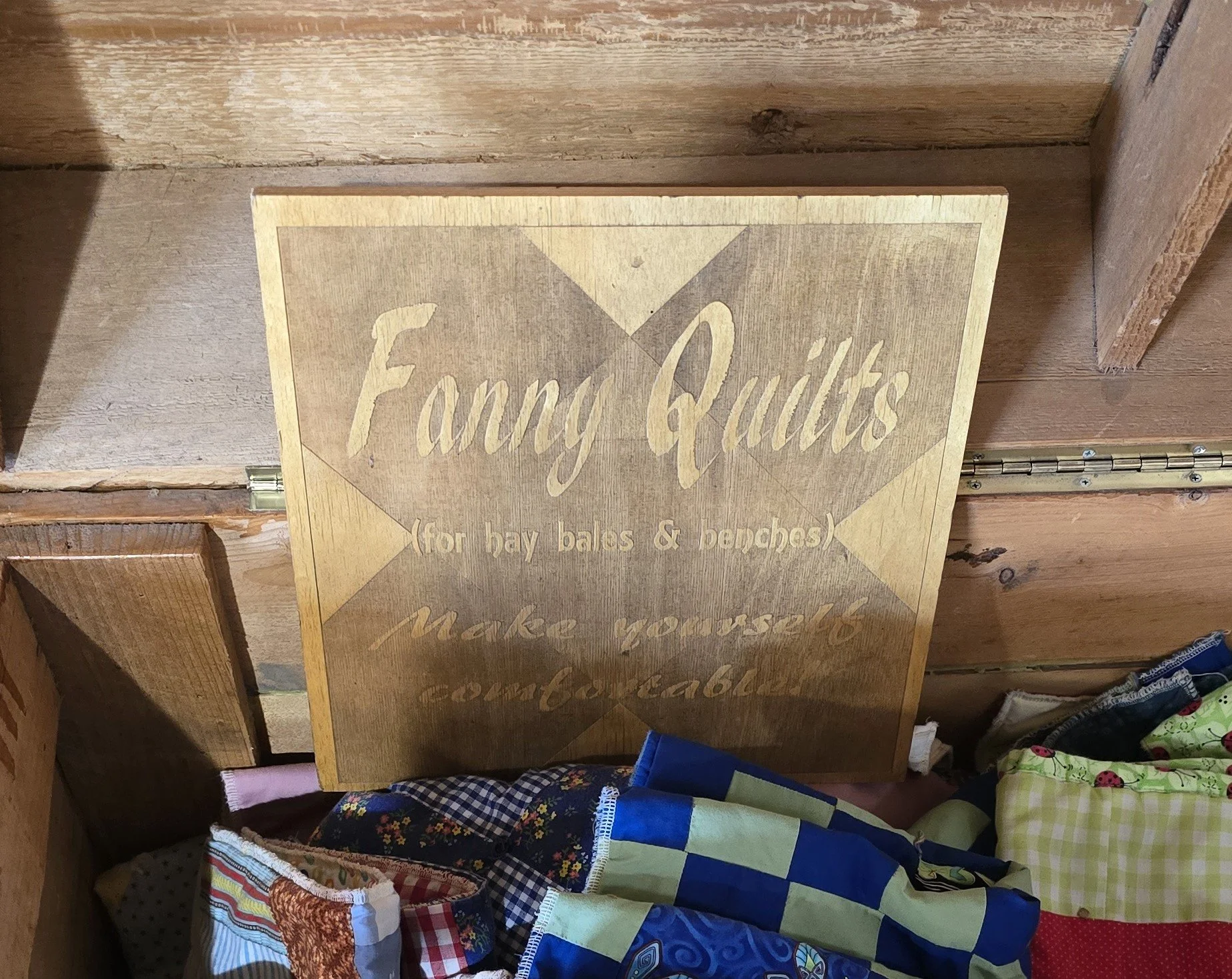FF Fanny quilts sign.jpg