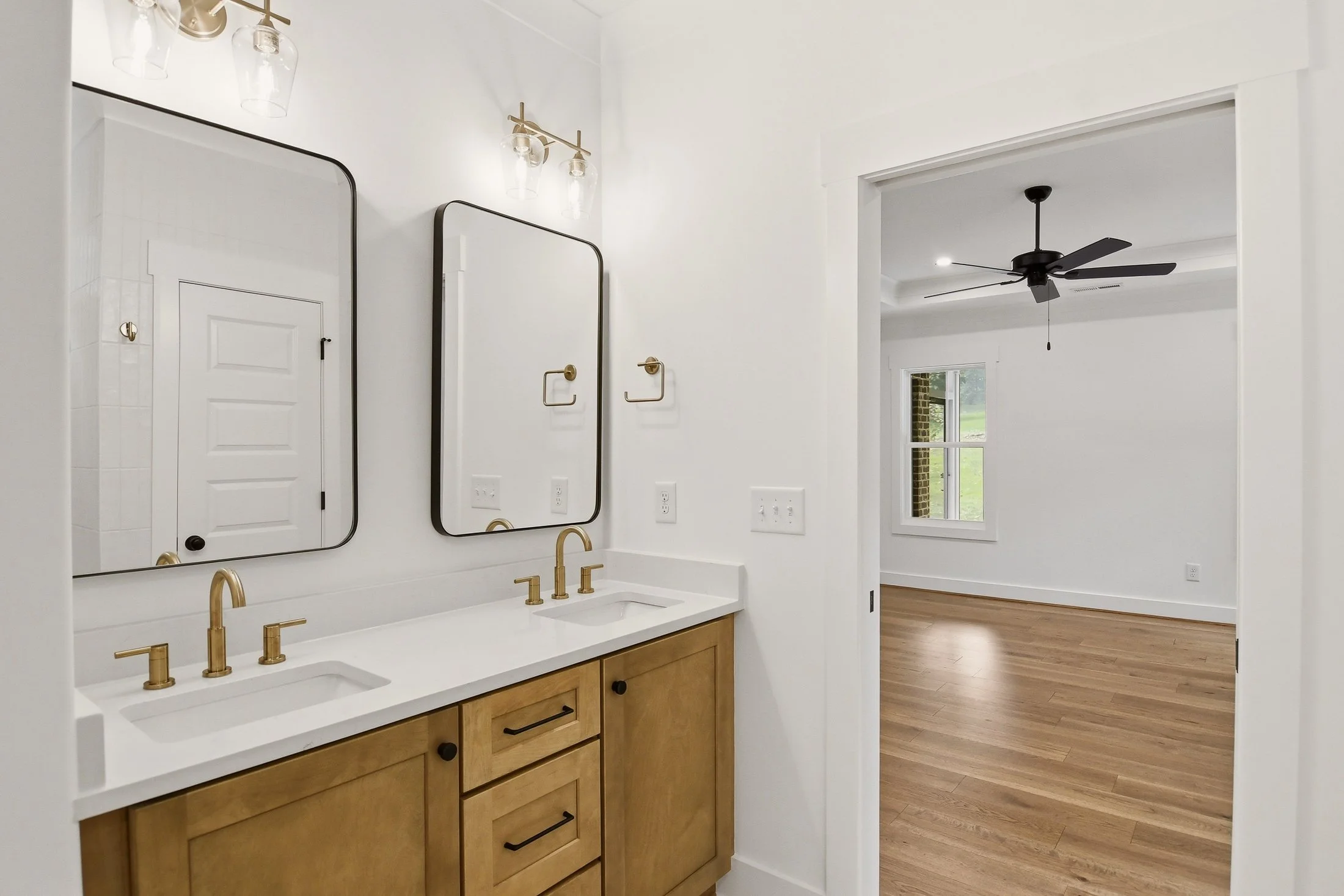 124 Shady Brooke-50.jpg