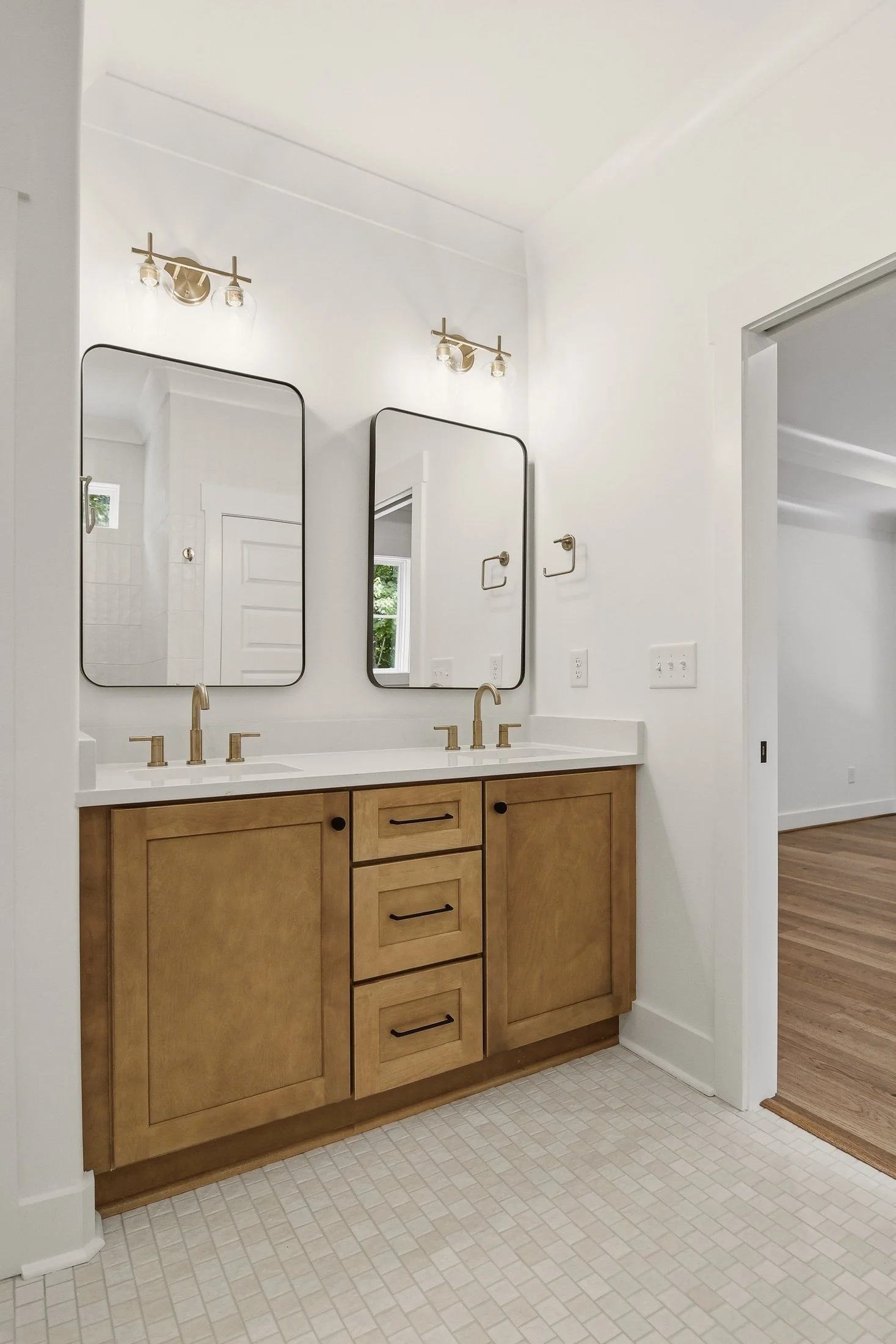 124 Shady Brooke-57.jpg