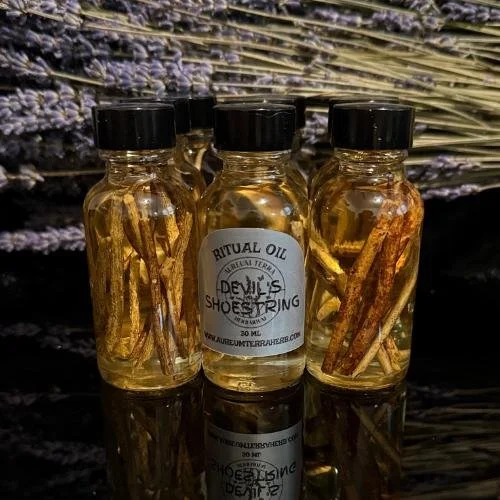 30ml bottle of Devil’s Shoestring herbal maceration infused in fractionated coconut oil by Aureum Terra Herbarium, single herb ritual oil