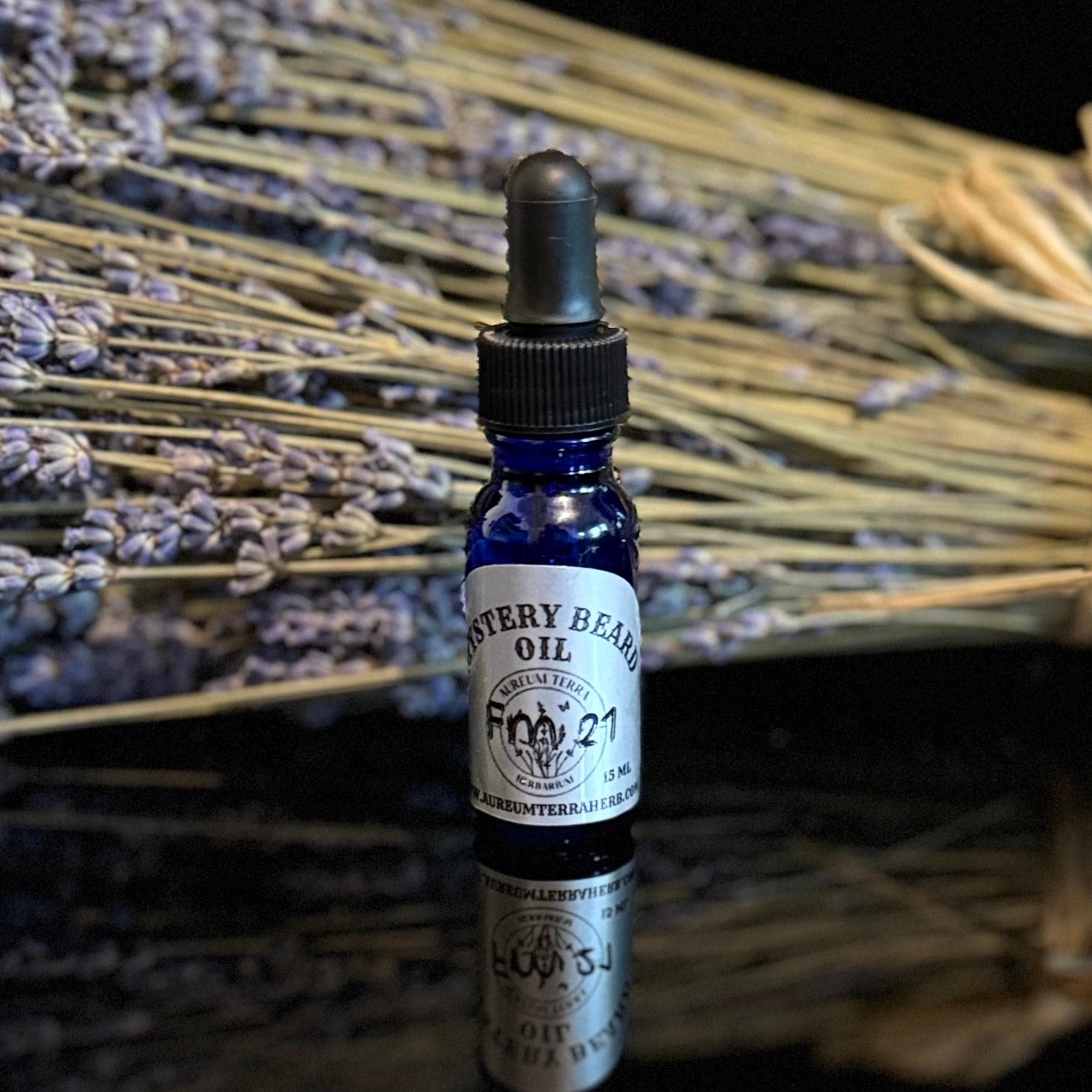 A crisp, forest-inspired beard oil infused with Osha root and essential oils. Formula 21 delivers clean hydration, clarity, and grounded botanical character.