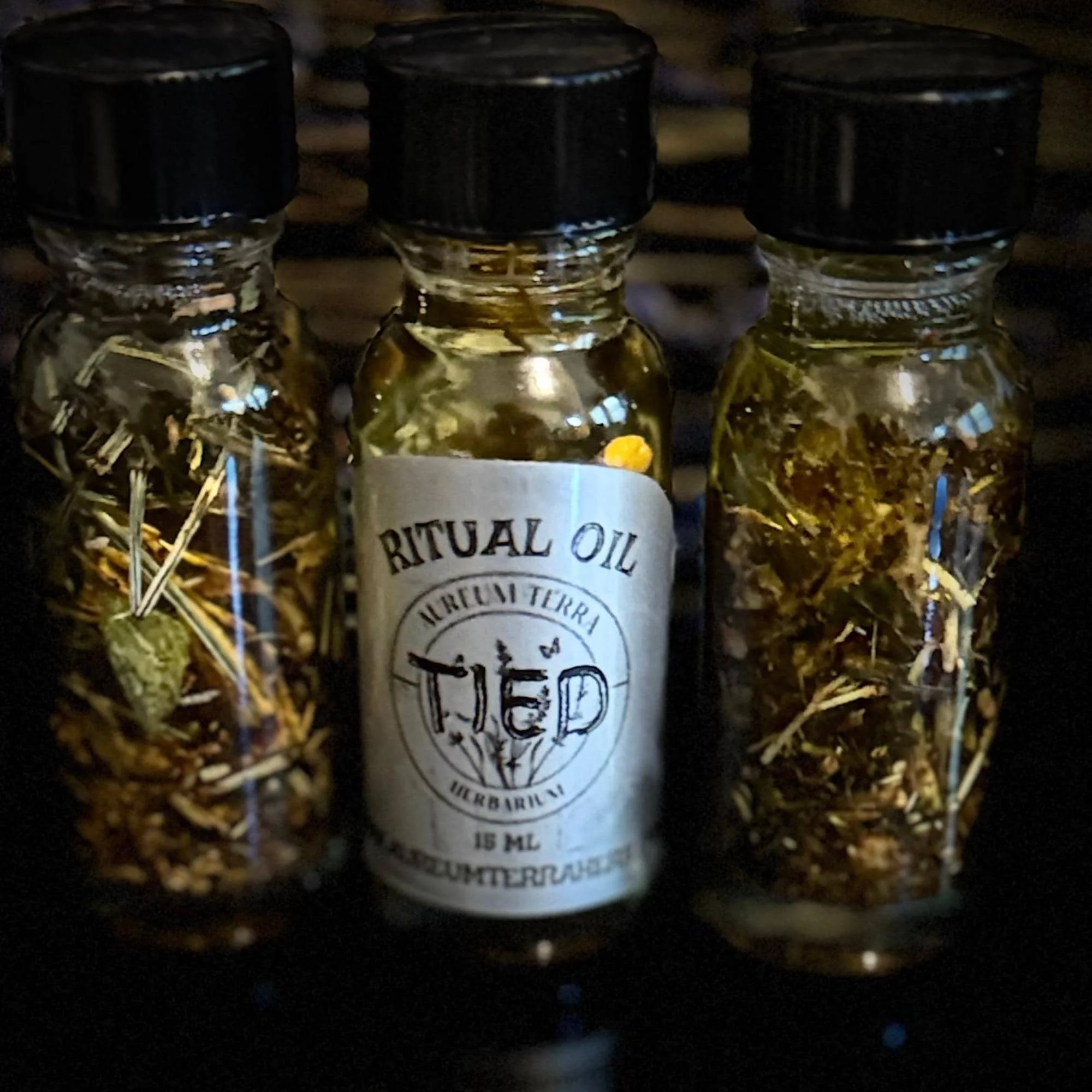 https:/aureumterraherb.com tied.jpg