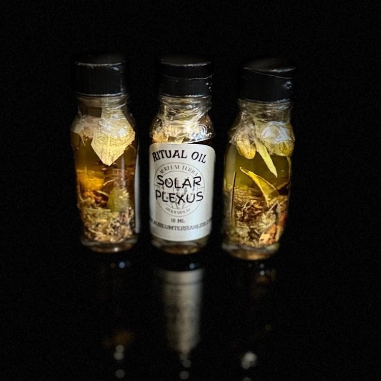Solar Plexus Chakra Ritual Intention Herbarium Oil 15 ml