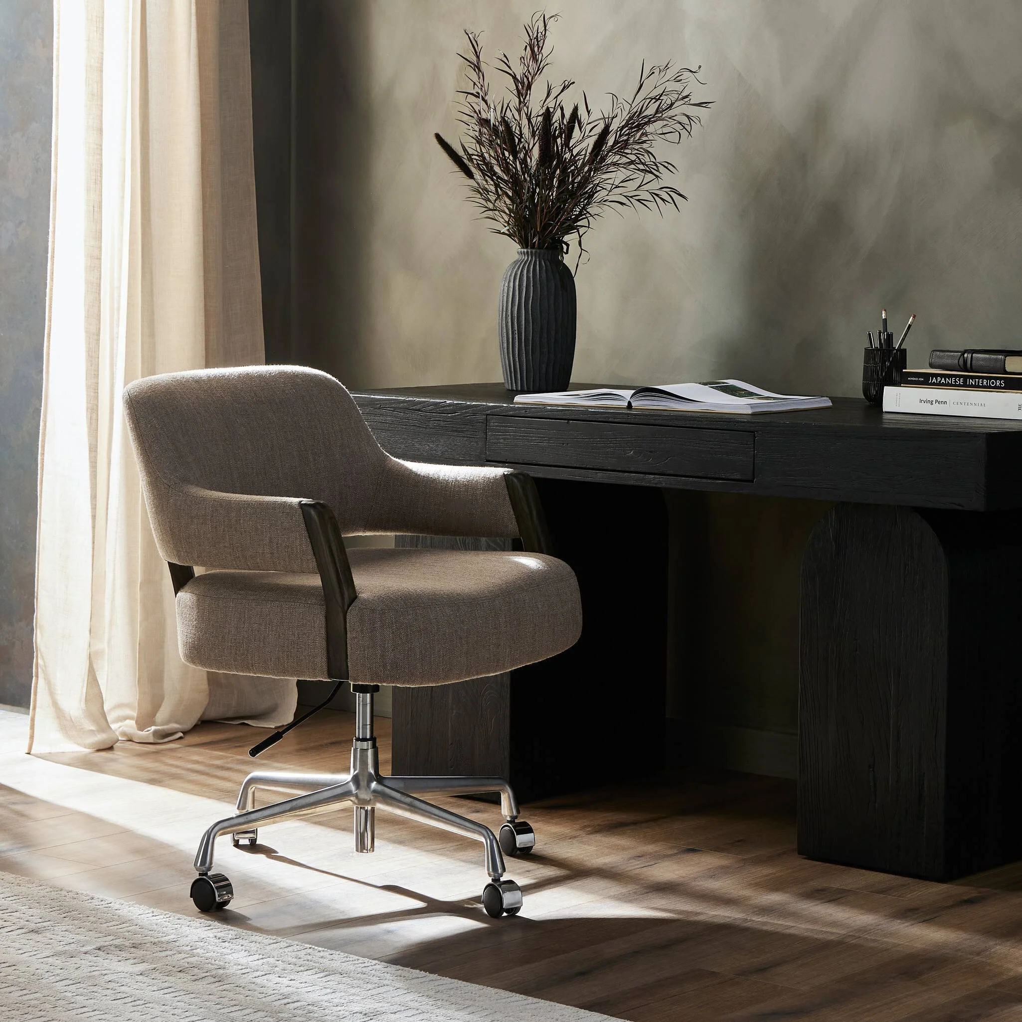 Henrik Desk Chair