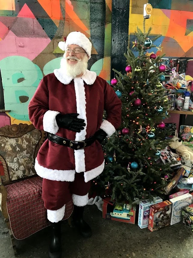 Santa Paul at a Corporate holiday party, onsite in Minnesota