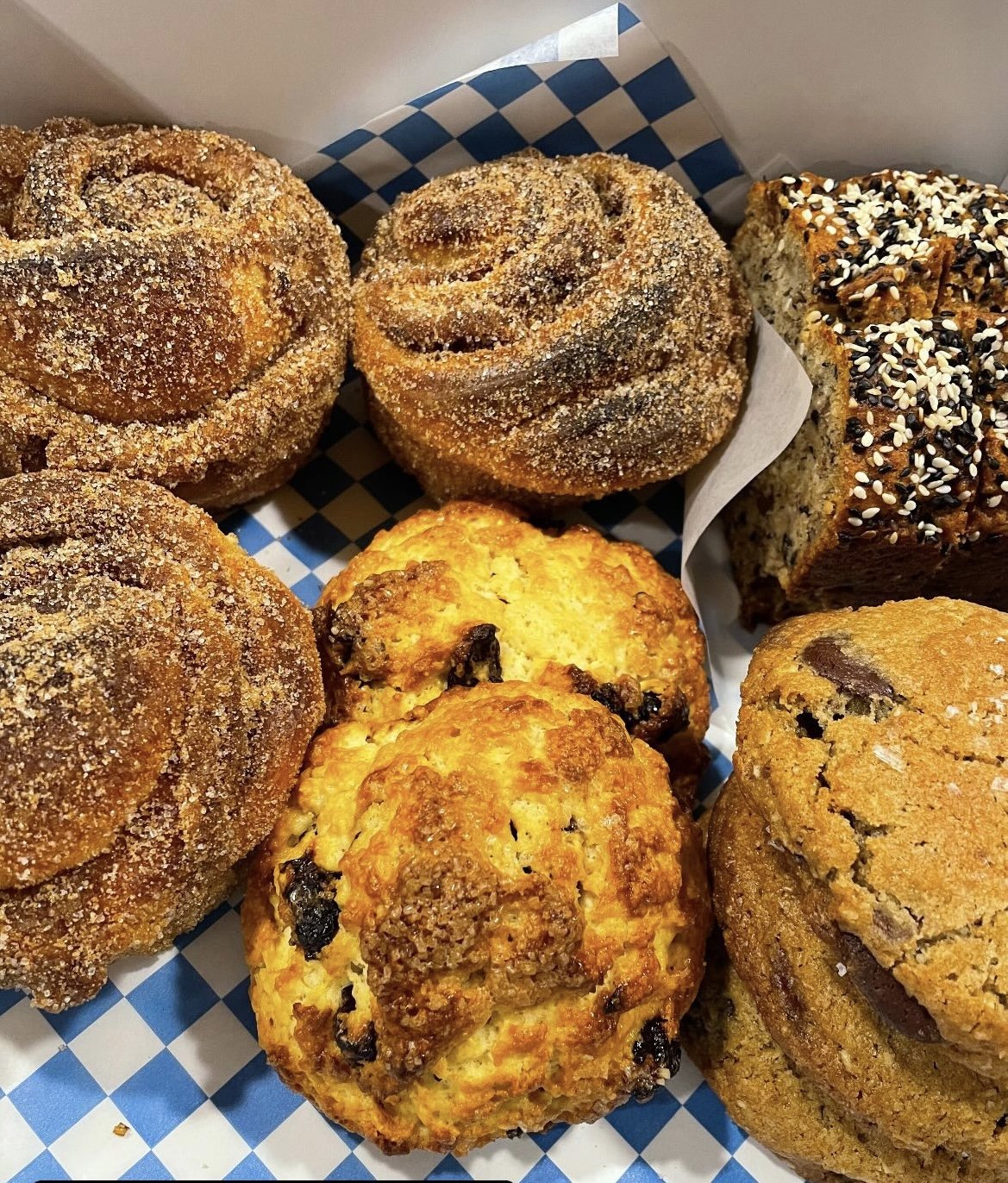 Posey Pastry Box (4 items)