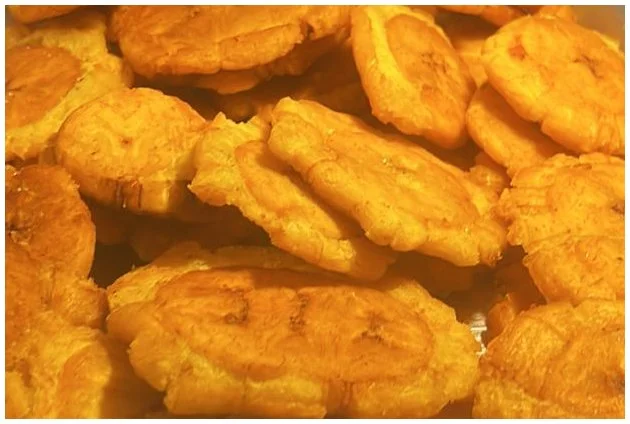 Banana hasá - Fried Plantain - Tostones