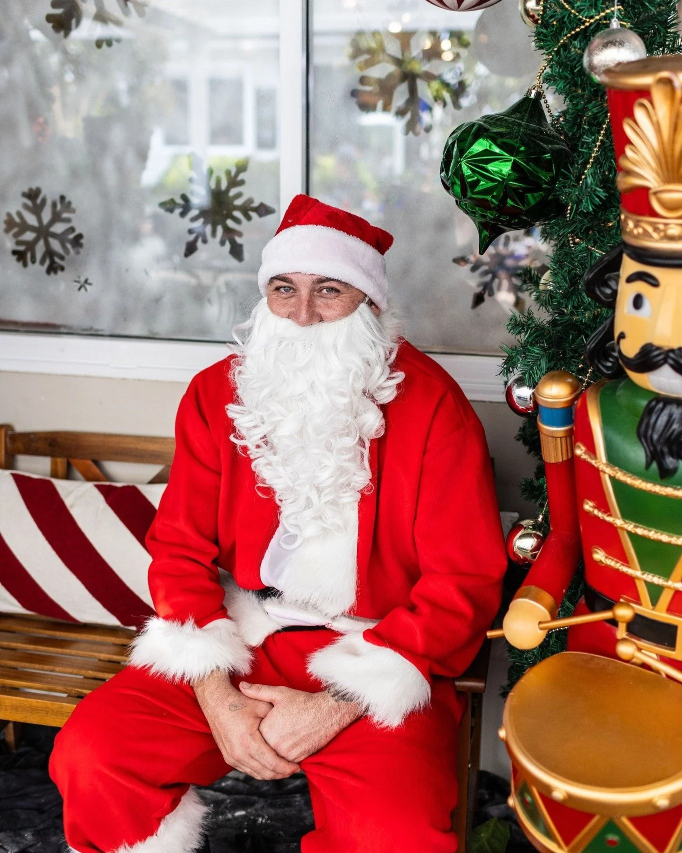 Santa&rsquo;s making one last stop and he&rsquo;s bringing $5,000 cold hard cash with him 🎅

This Wednesday, 5 lucky winners will score $1000 each in our final Christmas Mega Cash Giveaway 💸

All you need to do is grab any drink between 3:30&ndash;