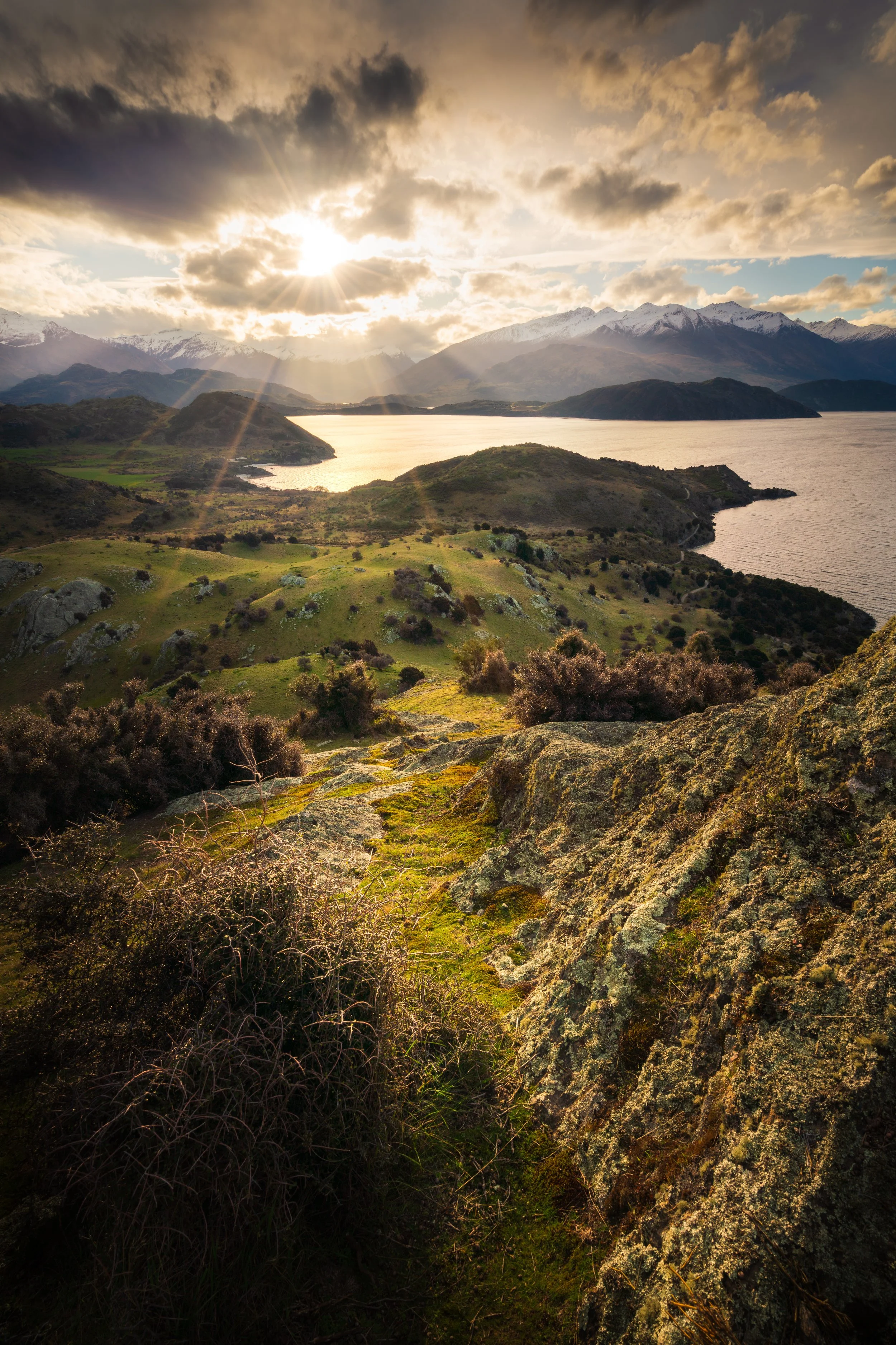 "Lighting the way to Glendhu Bay"