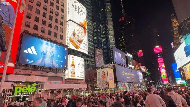 Live from NYC Nov 6th &amp; 8th &ldquo;I&rsquo;m Still Not That Girl&rdquo; 

🎟️ in bio