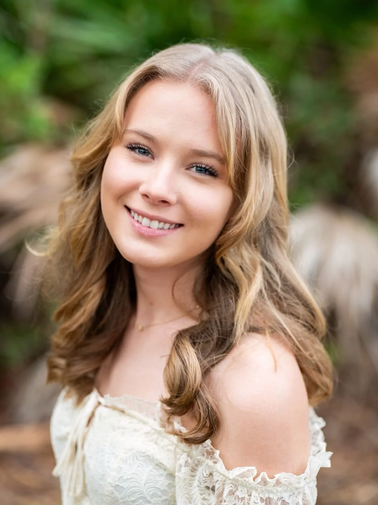 Meet Miss Strawberry Queen Contestant #2: Madison Andrews🍓✨

Madison is 17 years old and attends Union County High School. Her platform is Confidence is Key.