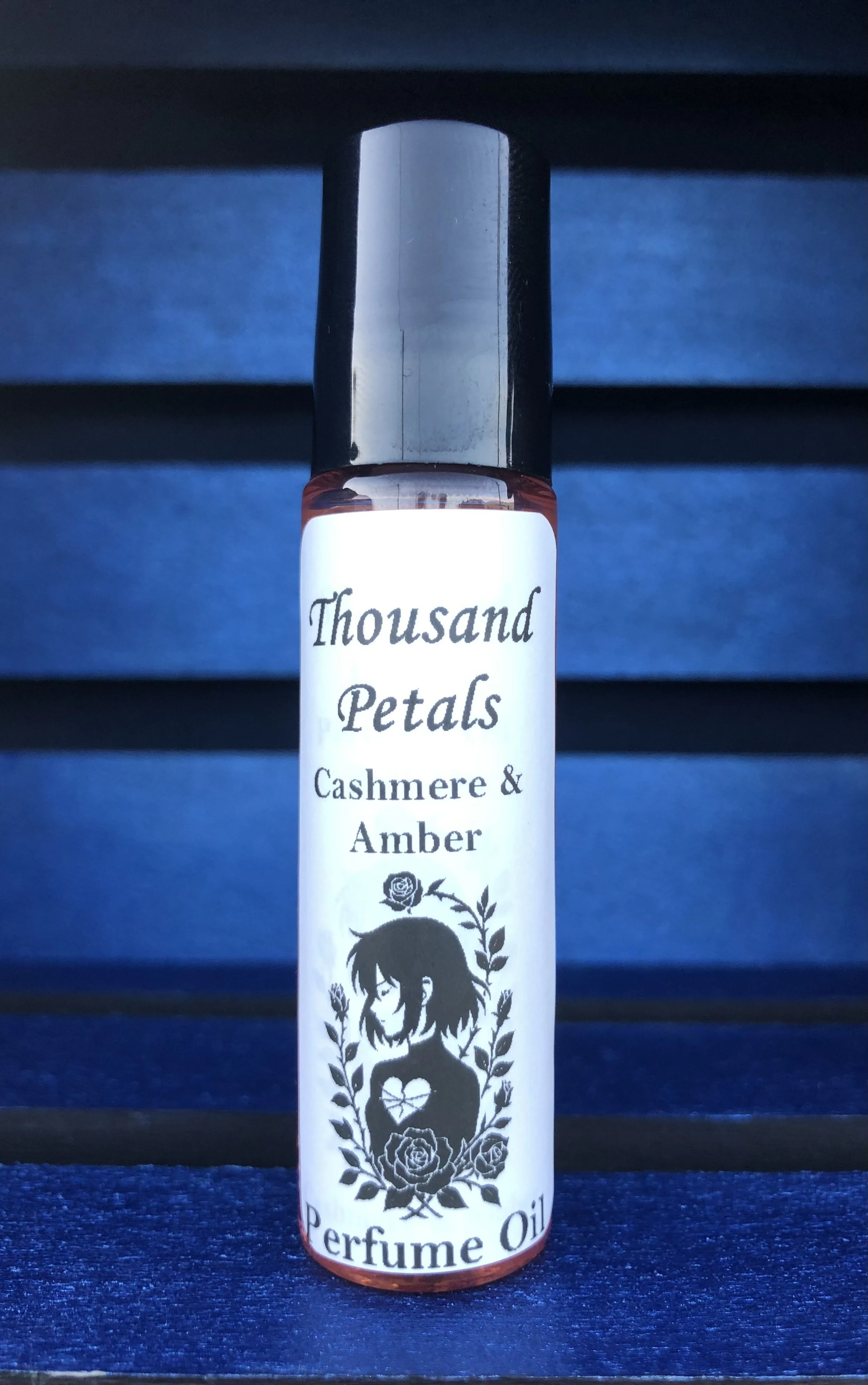 Thousand Petals: Cashmere & Amber Perfume Oil Roll-On