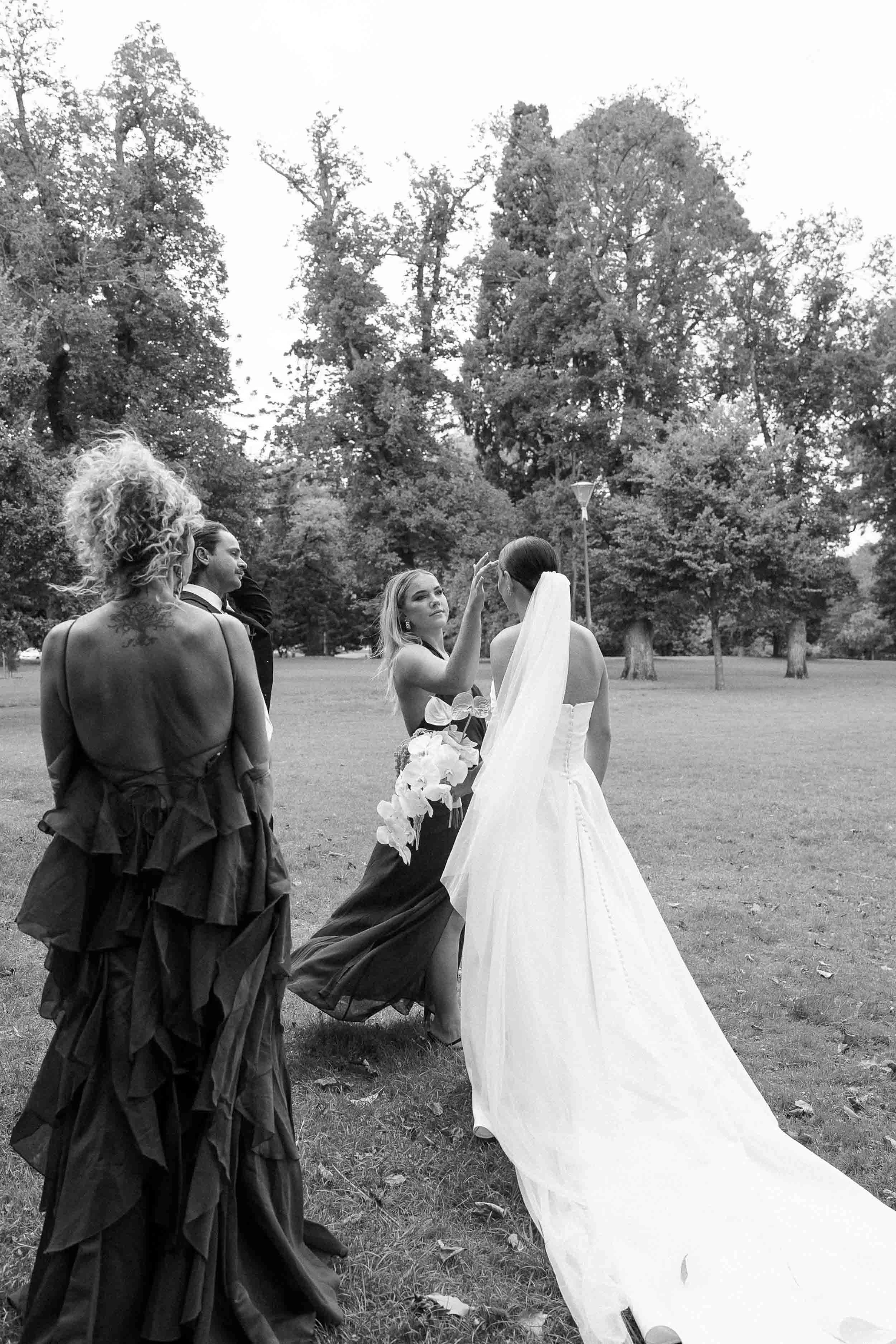 fitzroy-gardens-wedding-first-look-021.jpg