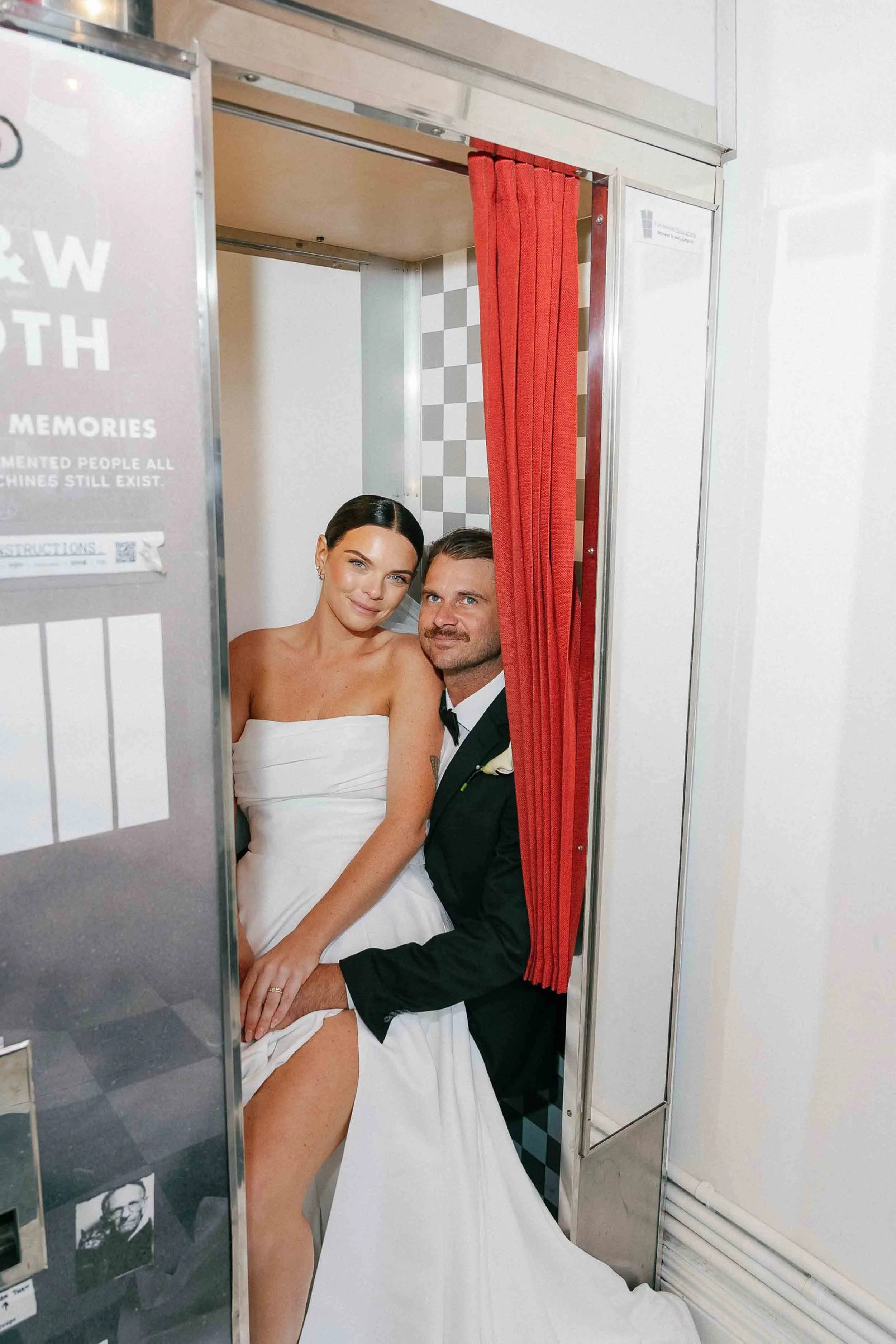 03- melbourne-photobooth-weddding-portraits-013.jpg