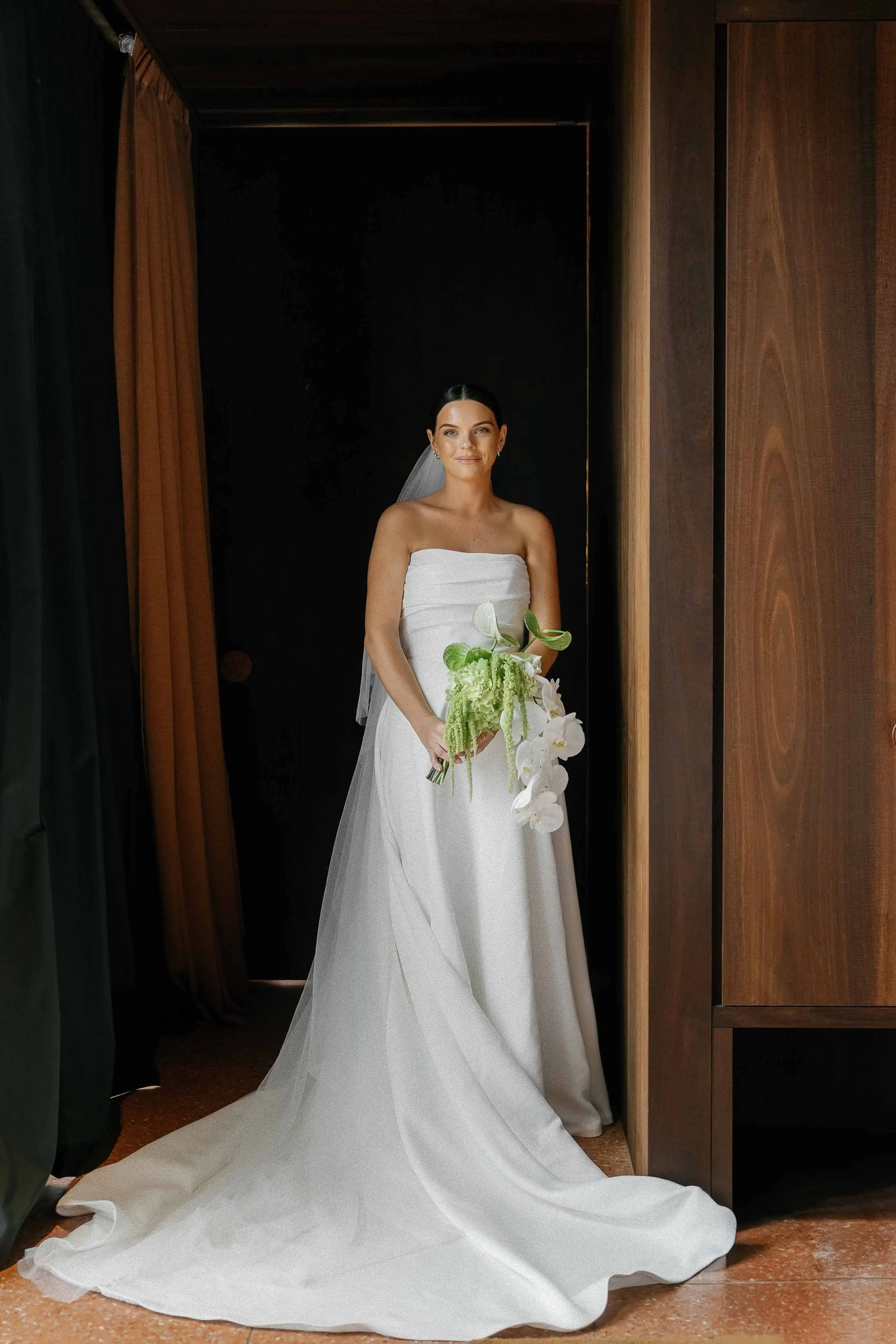 hyde-melbourne-place-wedding-prep-bride-032.jpg