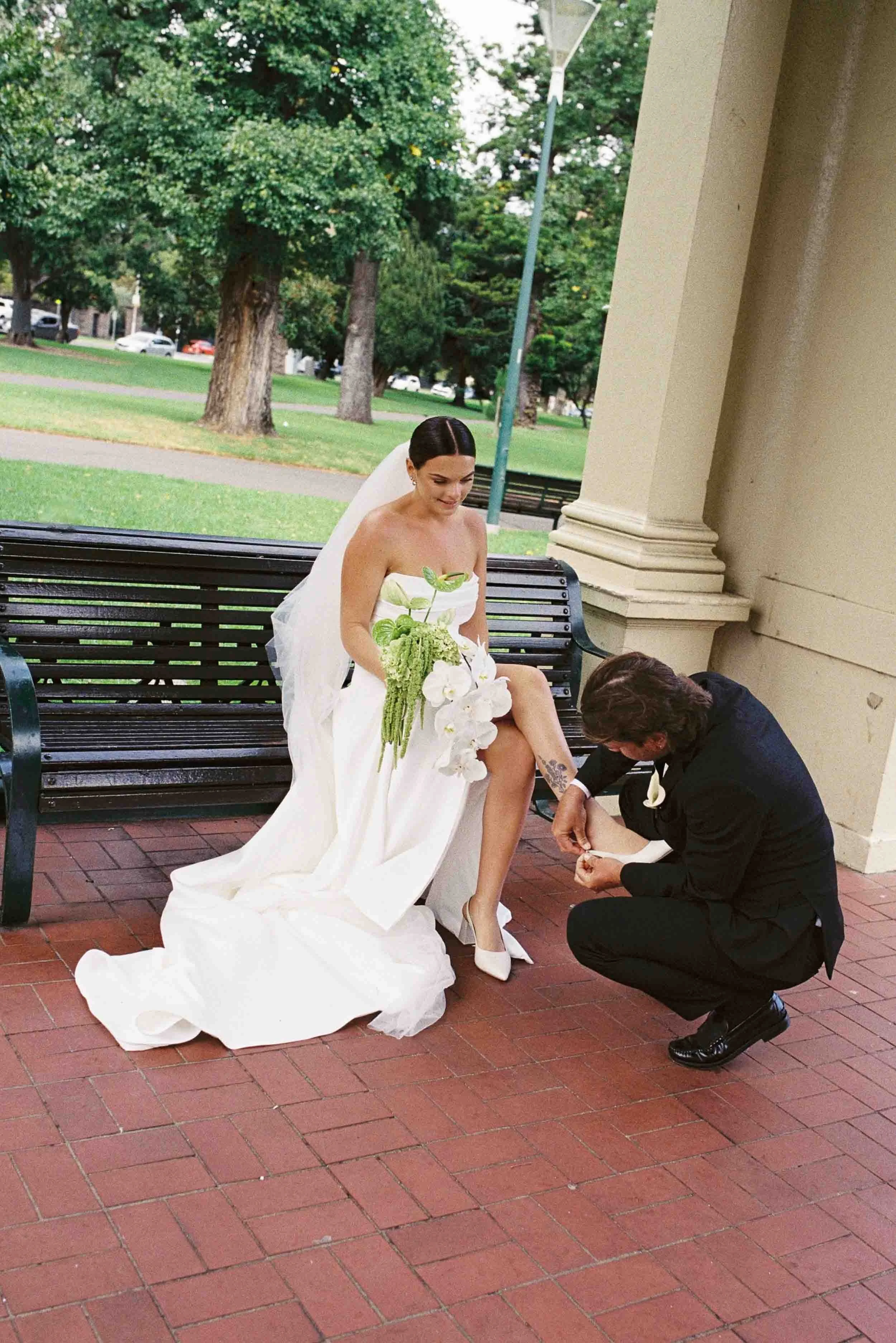 fitzroy-gardens-wedding-first-look-022.jpg